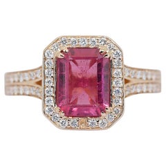 Stunning 2.46ct Tourmaline and Diamonds Cluster Ring in 18k Yellow Gold - IGI