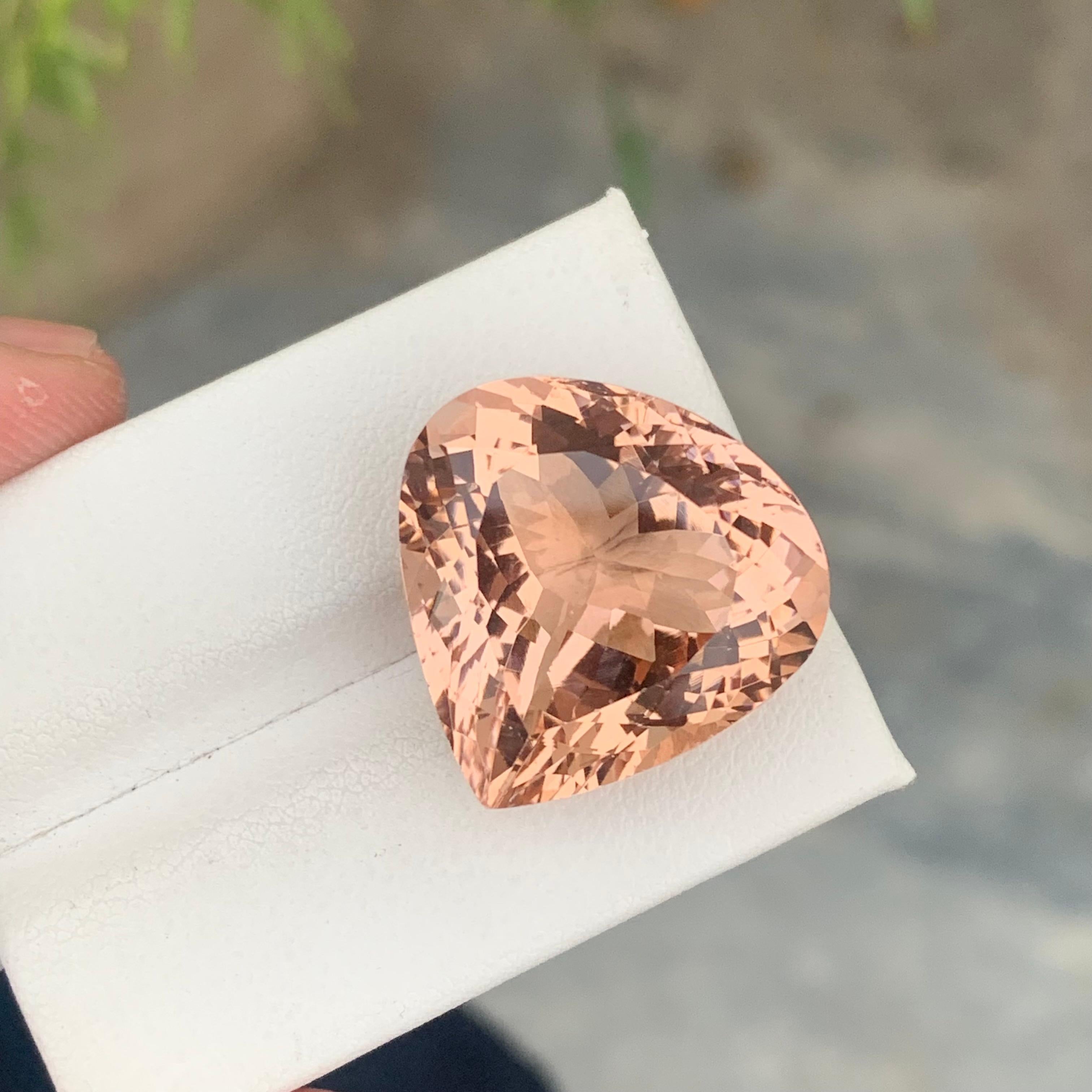 Stunning 25 Carat Natural Pear Shape Peach Morganite Gem for Jewelry Making For Sale 3