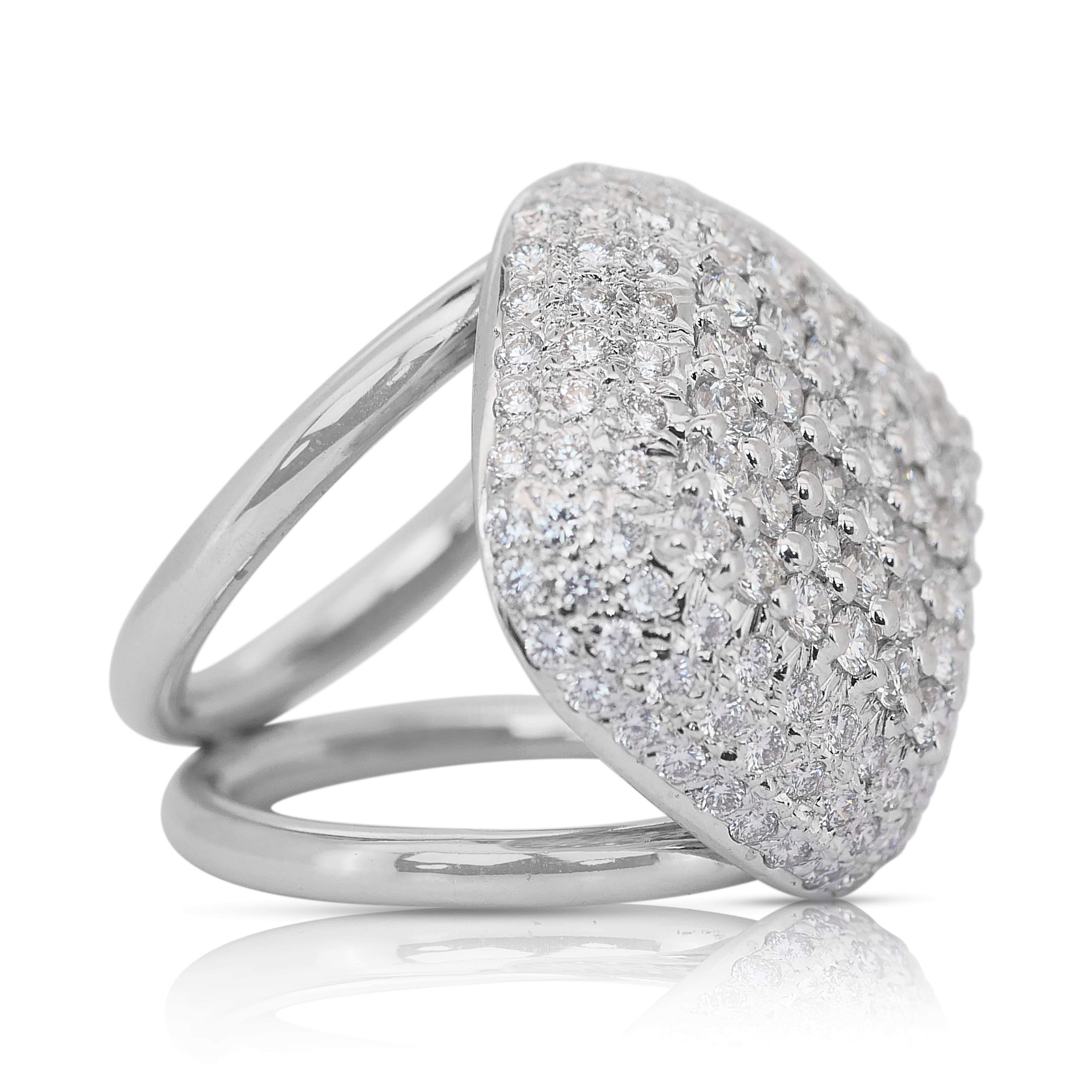 Stunning 2.50ct Diamonds Cocktail Ring in 18k White Gold - IGI Certified In New Condition In רמת גן, IL