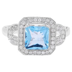 Stunning 2.50ct Light Blue Topaz & Diamond Ring in 18K White Gold