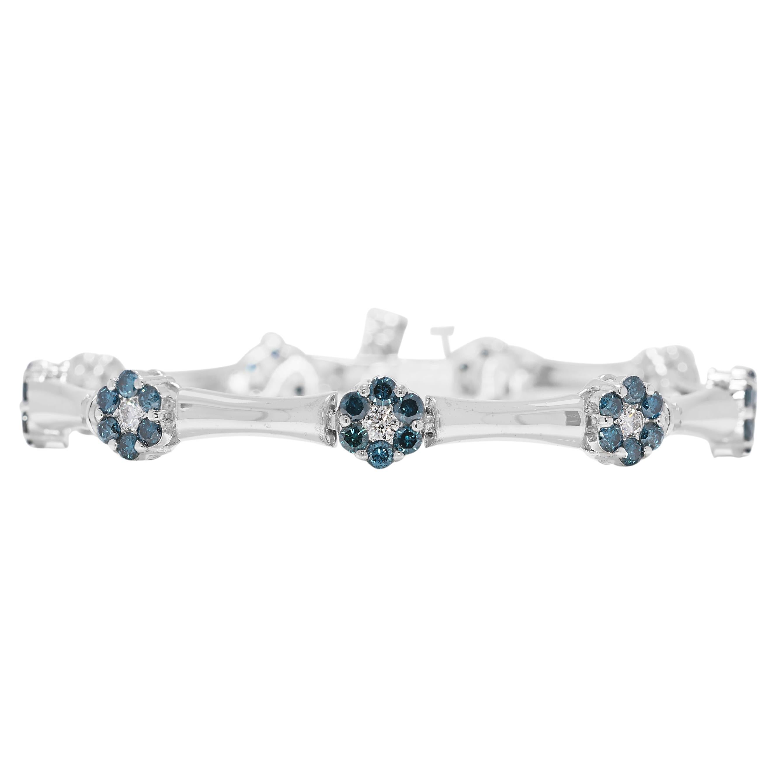 Stunning 2.51ct Natural Diamond Bracelet in 14K White Gold For Sale