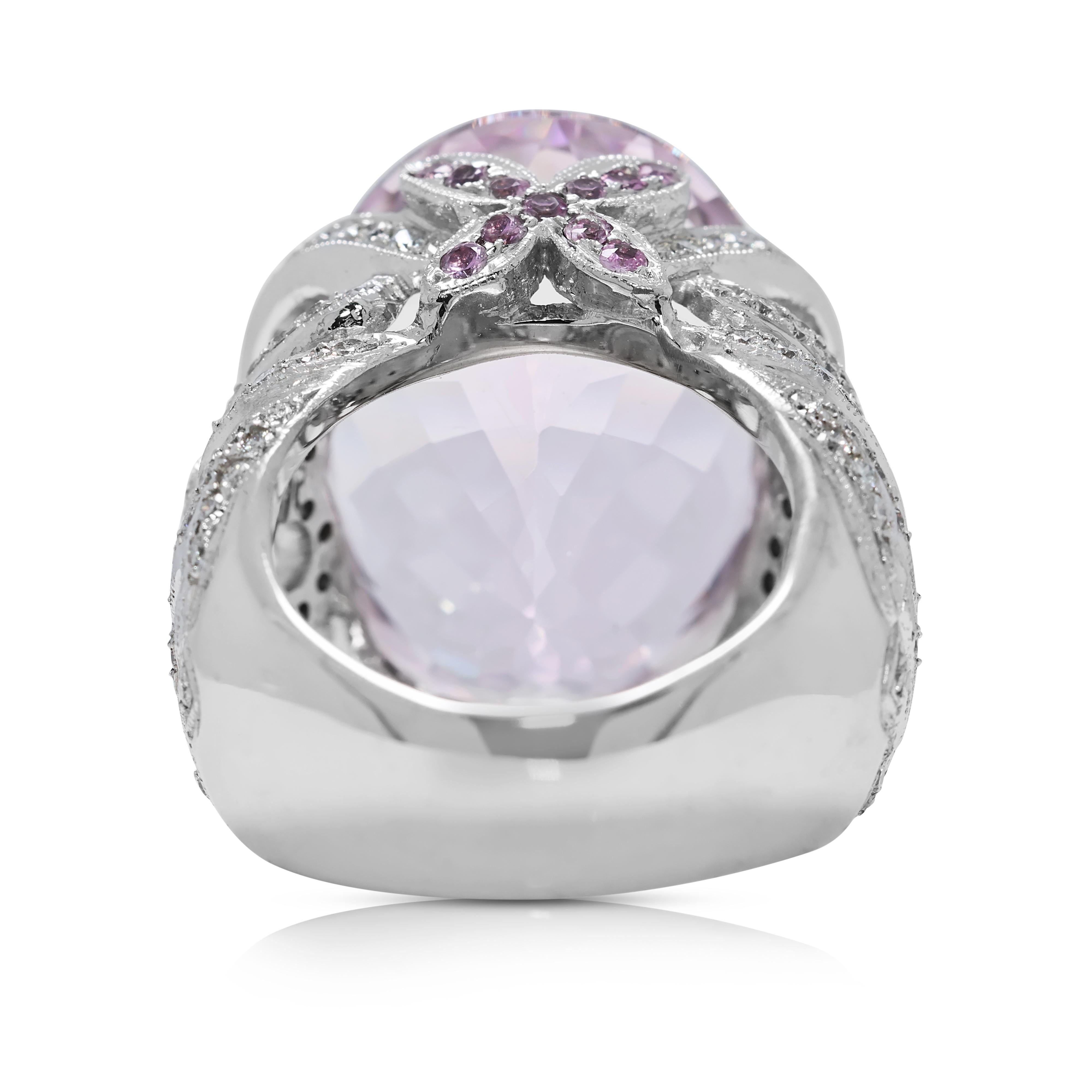 Stunning 25.7ct Kunzite and Natural Diamonds Dome Ring in 18K White Gold For Sale 2
