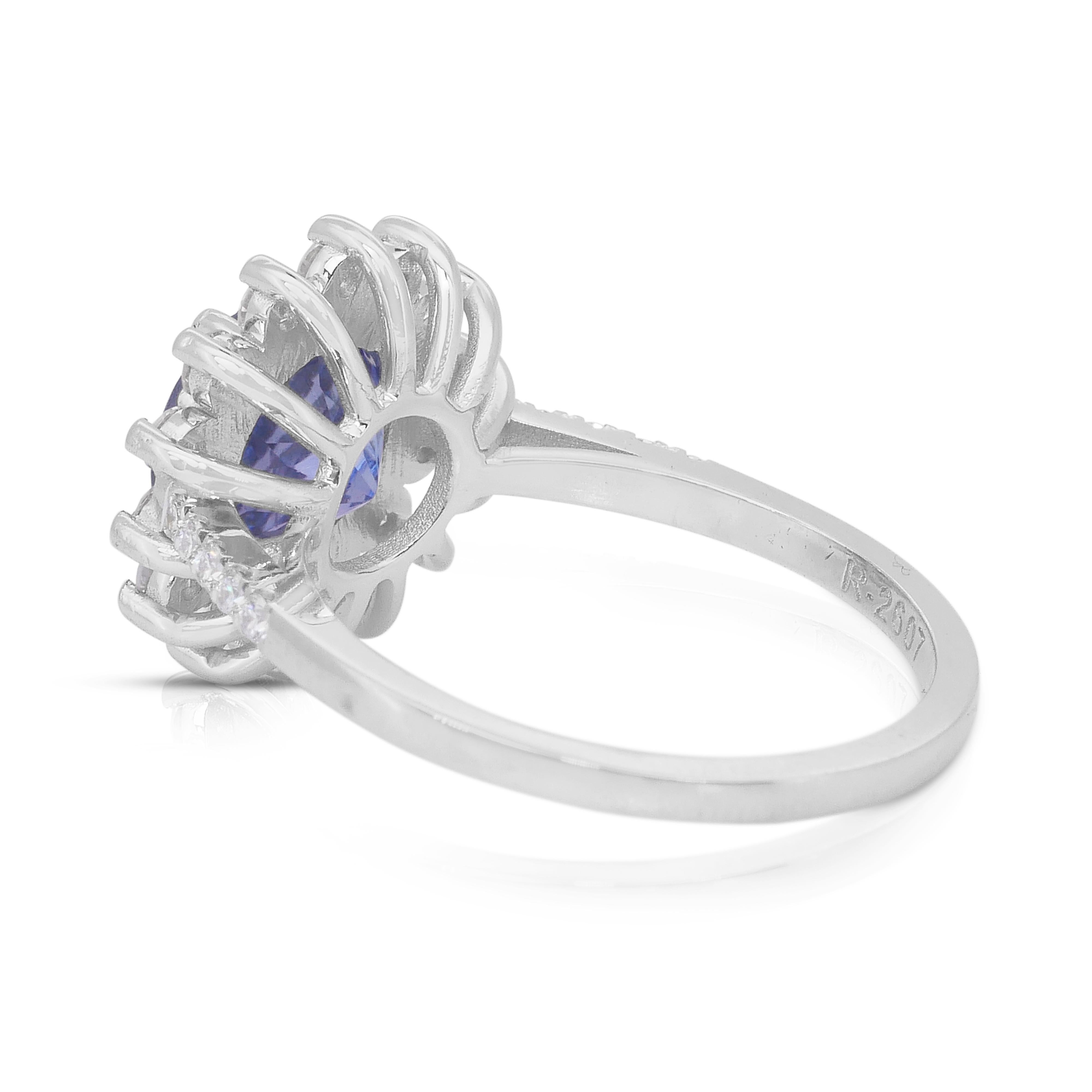 Stunning 2.71ct Tanzanite and Diamonds Cluster Ring in 18k White Gold - IGI In New Condition In רמת גן, IL