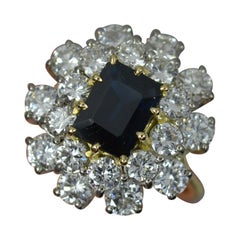 Stunning 2.75ct Diamond and Sapphire 18ct Gold Cluster Ring