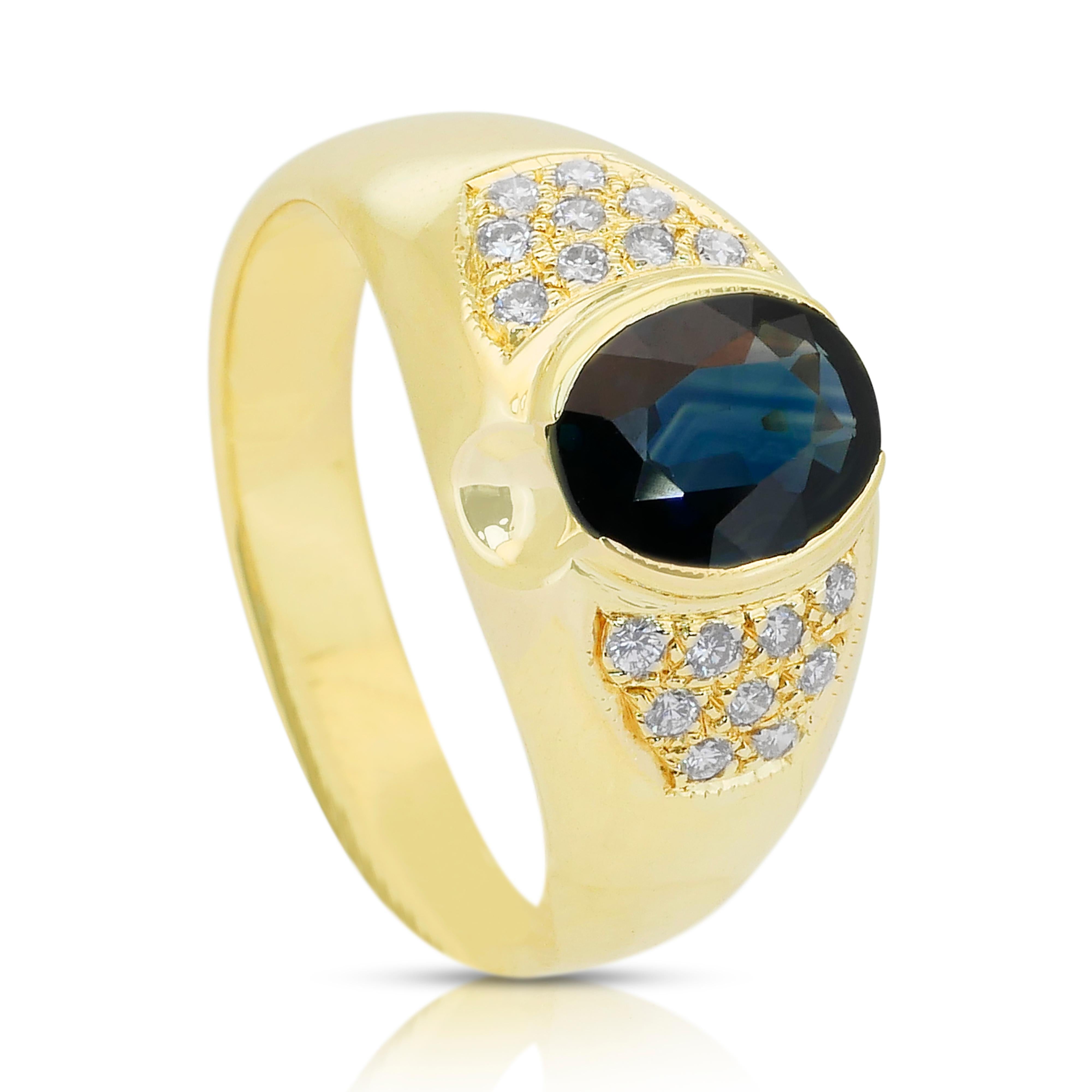 Stupendo anello a grappolo con zaffiro e diamanti da 2,77 carati in oro giallo 14k in vendita 2