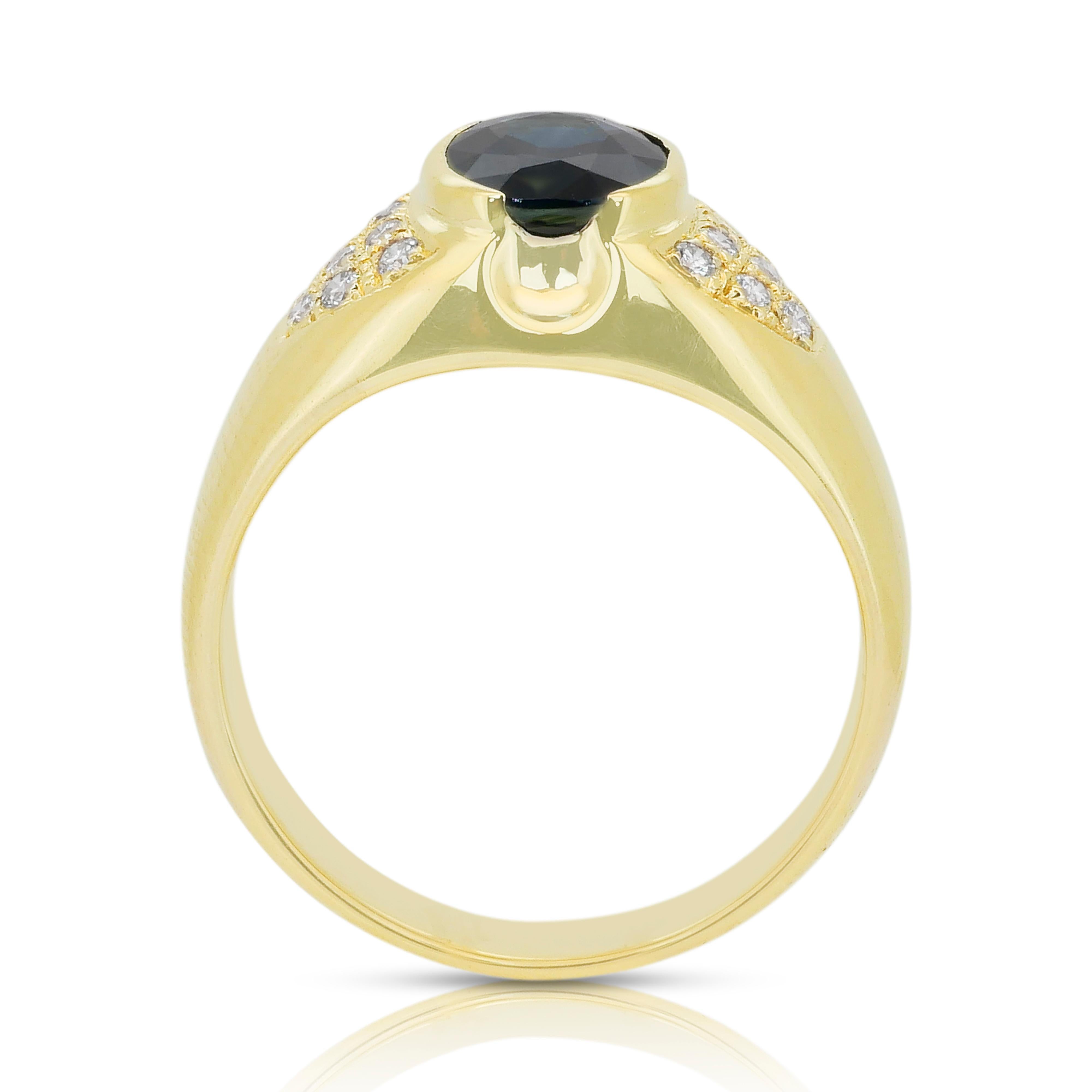 Stupendo anello a grappolo con zaffiro e diamanti da 2,77 carati in oro giallo 14k in vendita 3