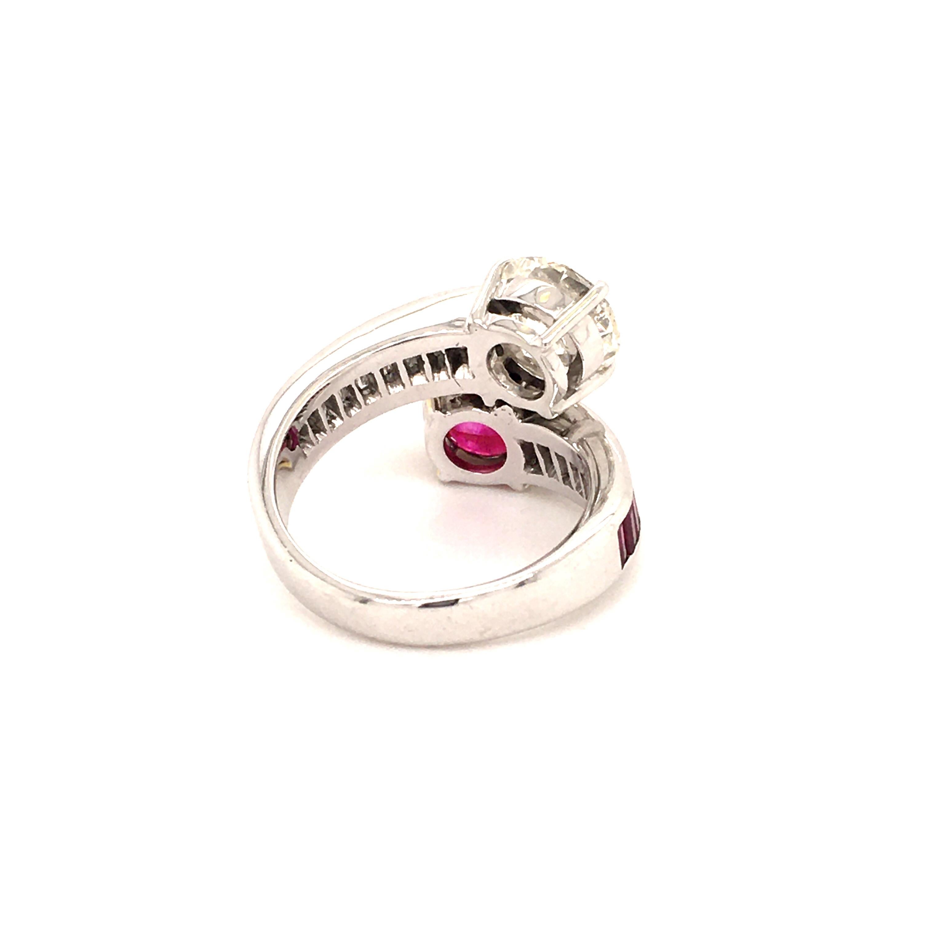 Stunning 2.81 Carat Burma Ruby and Diamond Toi et Moi Ring in 18 Karat Gold 4