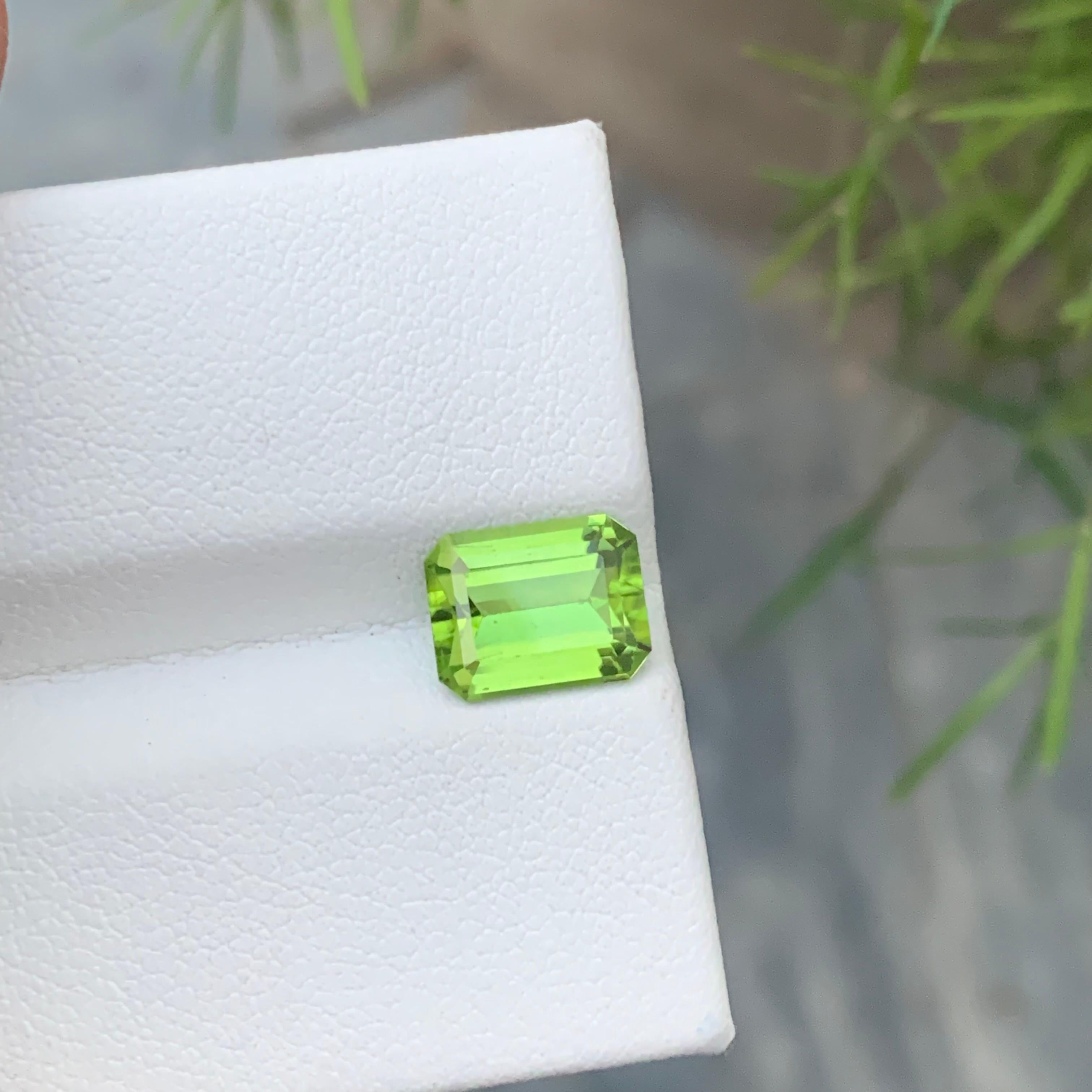 Arts and Crafts Stunning 2.95 Carat Natural Loose Apple Green Peridot from Suppat Valley Mine For Sale