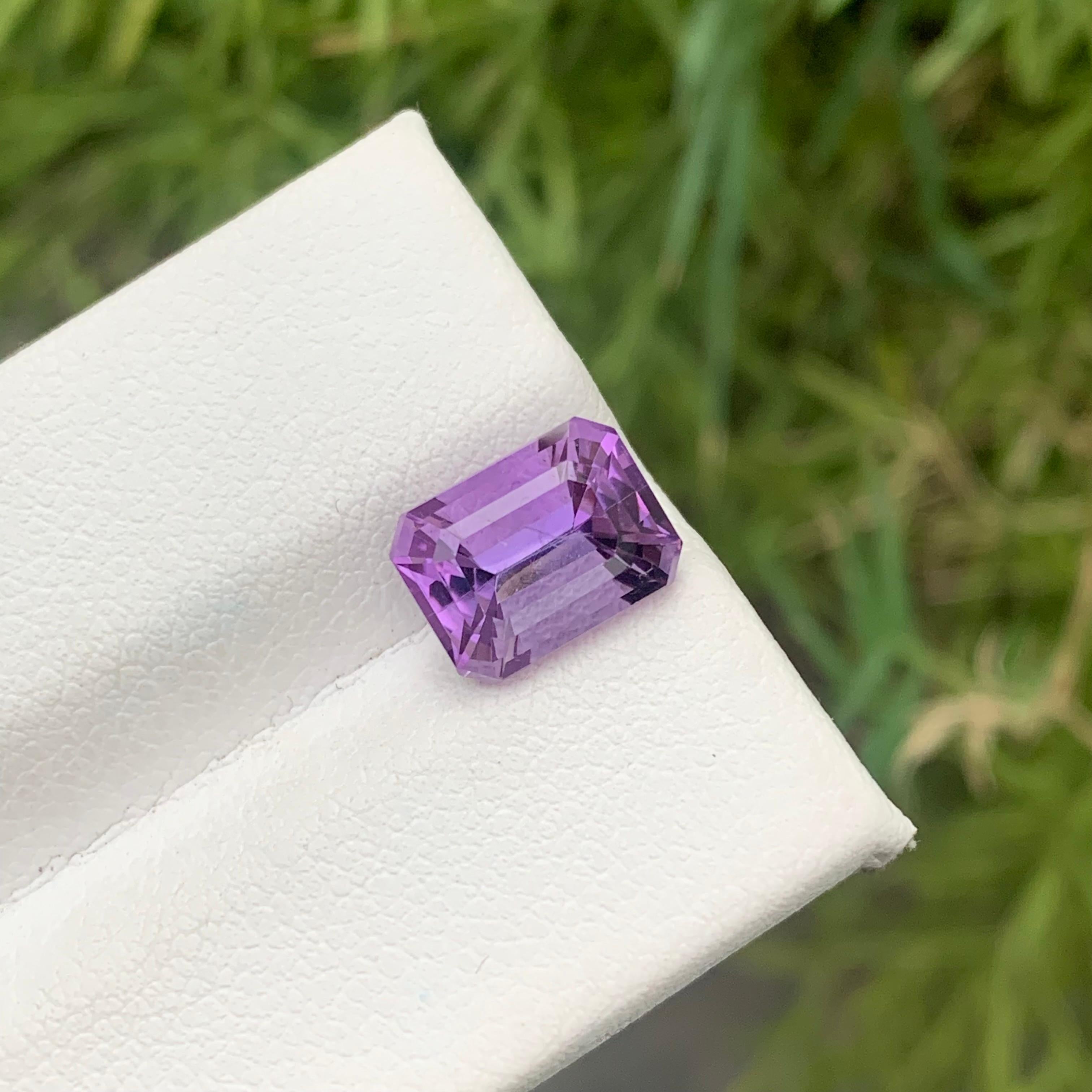 Women's or Men's Stunning 3 Carat Natural Emerald Cut Faceted Amethyst Gemstone from Brazil Mine For Sale