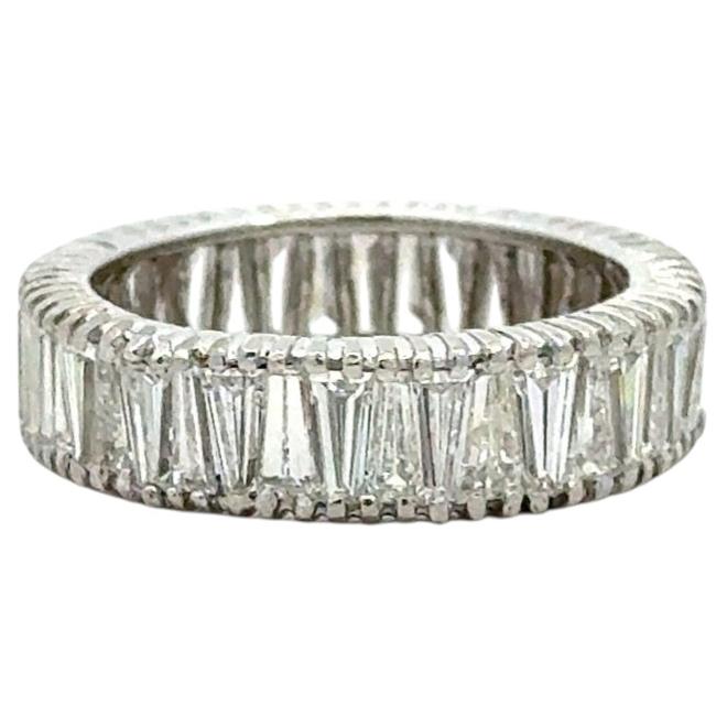Atemberaubender Eternity-Ring aus Platin mit einem 3,00-Karat-Diamanten
