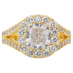 Stunning 3.02ct Diamonds Halo Ring in 18k Yellow Gold - IGI Certified