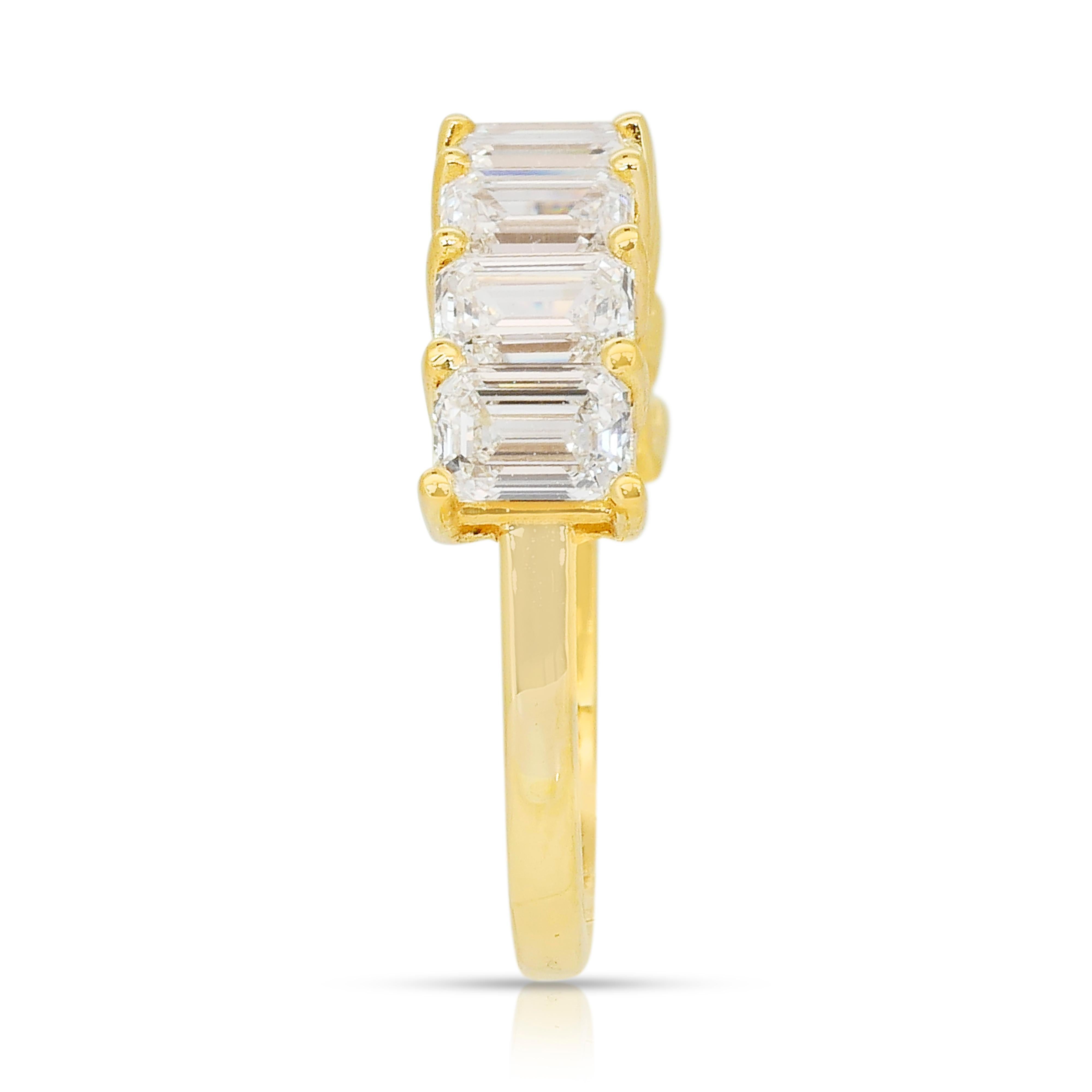 Superbe bague demi-éternité en or jaune 18 carats de 3,30 ct de diamants - certifié IGI en vente 2