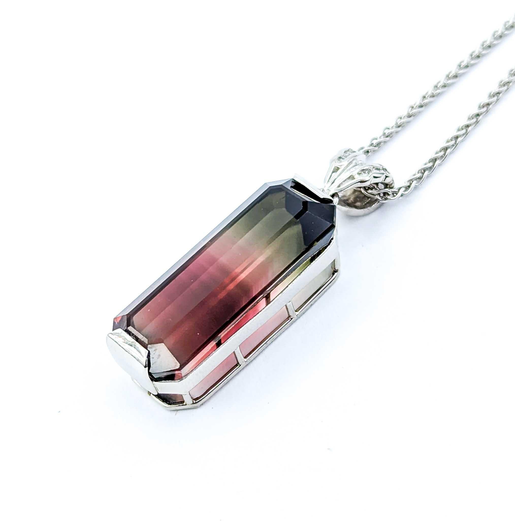 Superbe collier à pendentifs en tourmaline rose et verte bicolore de 34,54ct en platine en vente 1