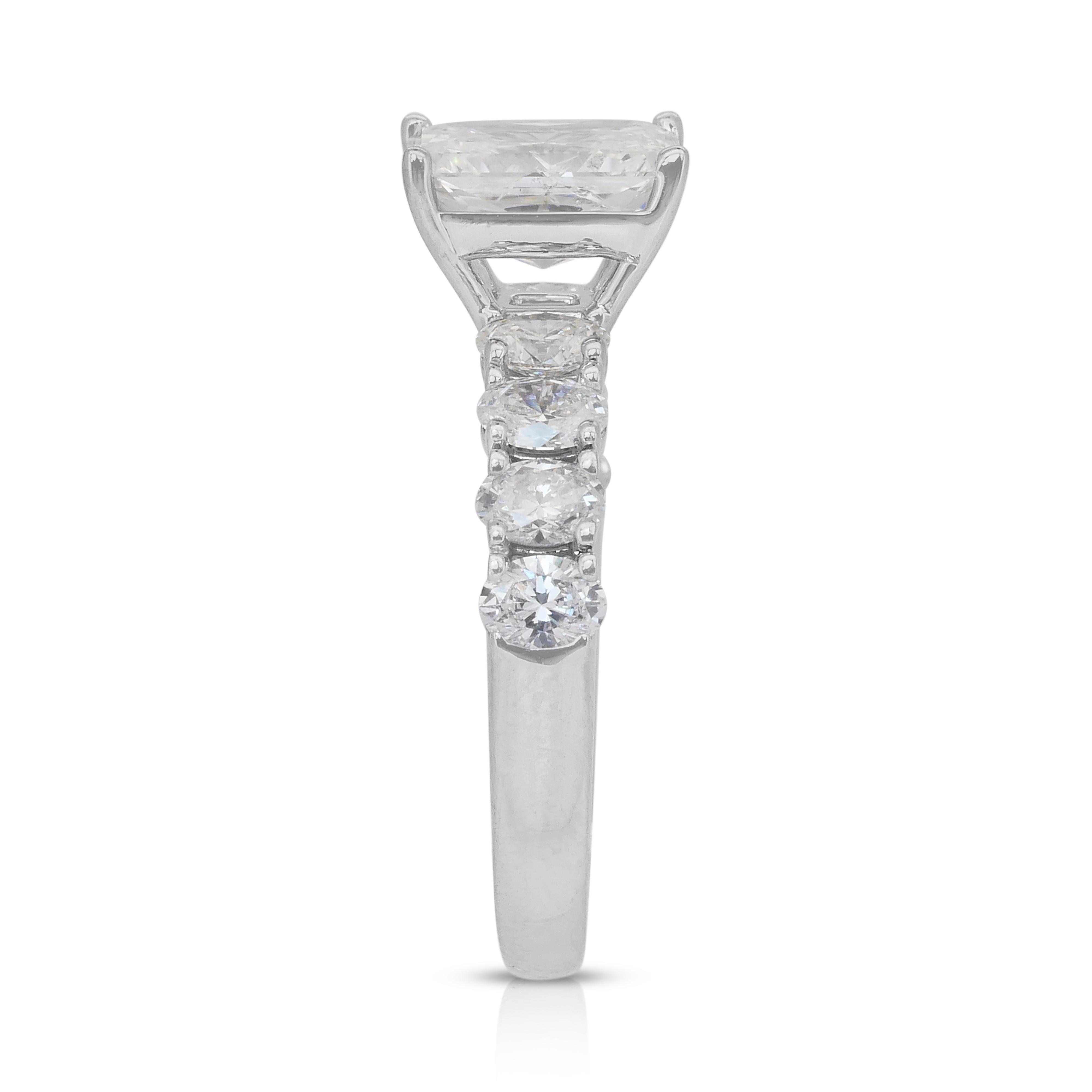 Stunning 3.69ct Diamonds Pave Ring in 18k White Gold - IGI Certified For Sale 1