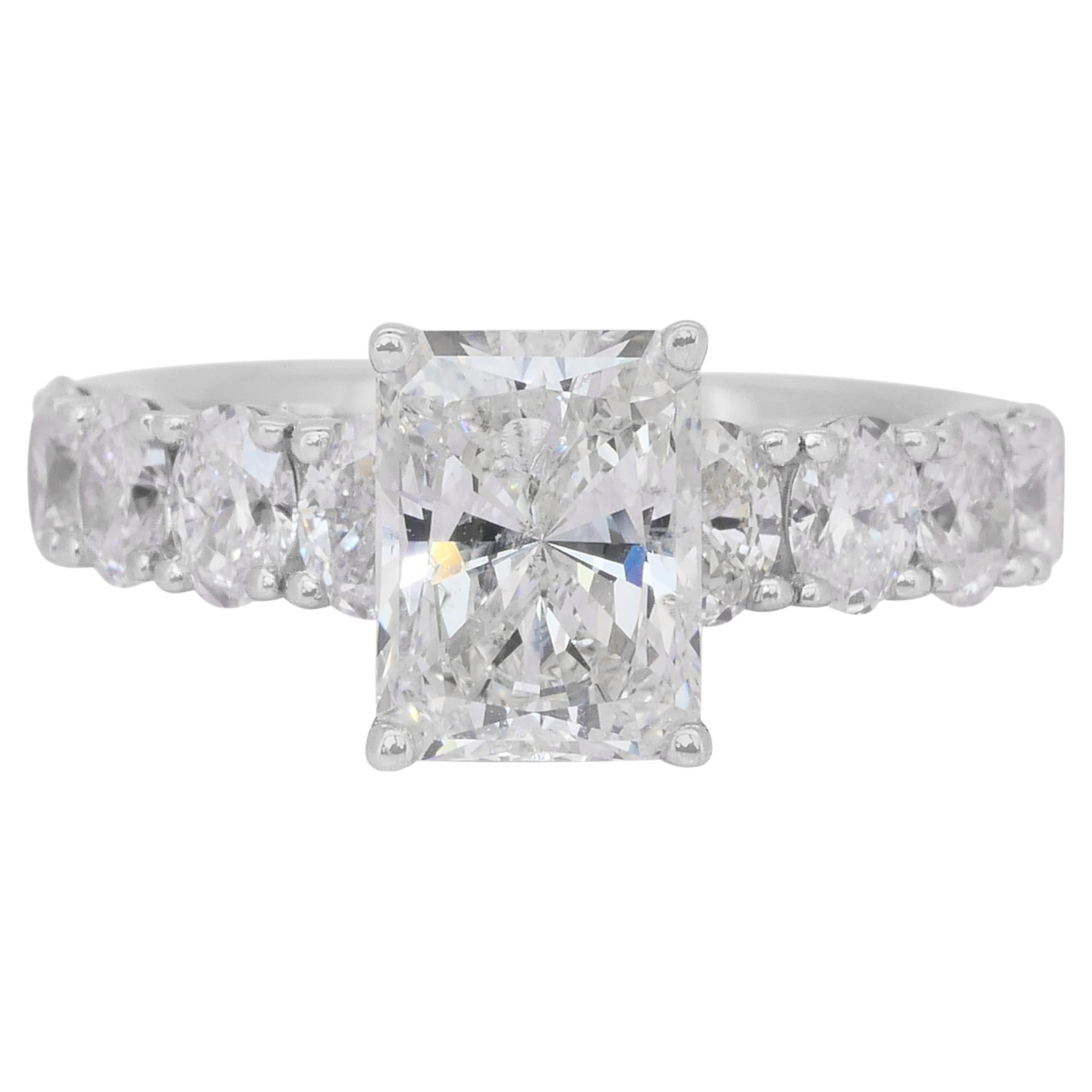 Stunning 3.69ct Diamonds Pave Ring in 18k White Gold - IGI Certified For Sale