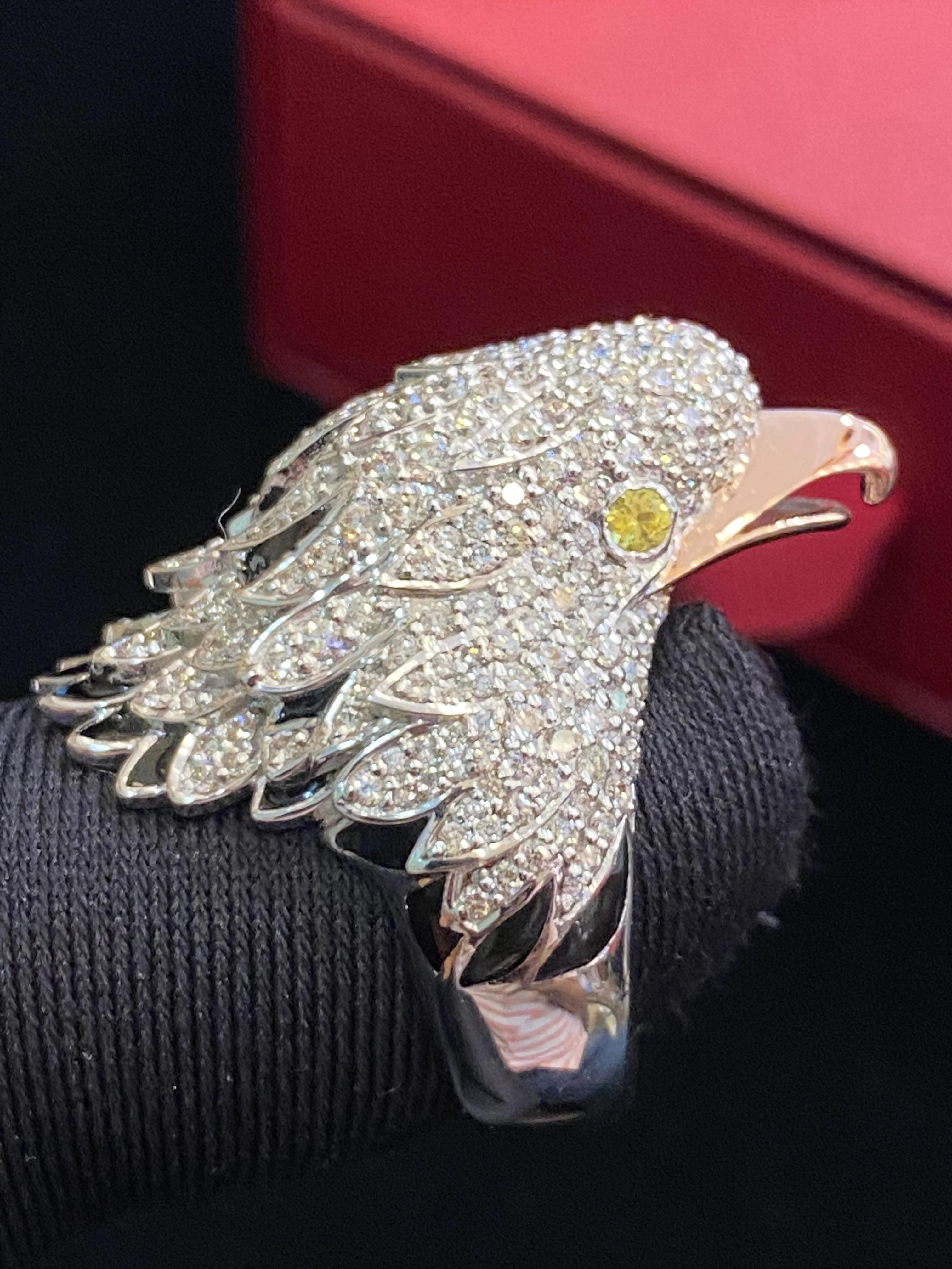 Stunning 3.71 Cts Diamonds Yellow Sapphire Enamel F/VS1 Eagle Ring In 18K Gold In New Condition For Sale In Massafra, IT
