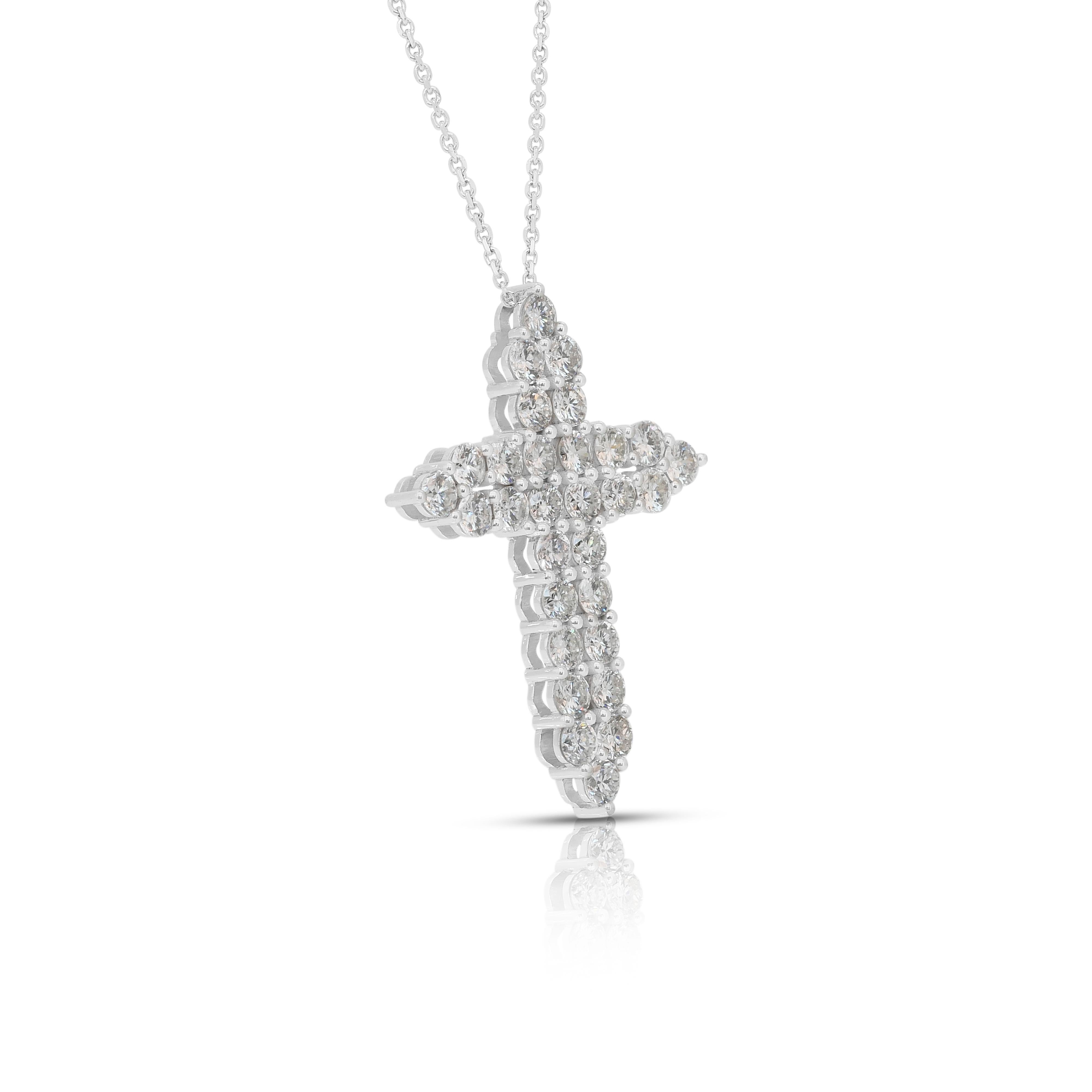 Splendida collana di diamanti da 3,88 carati con ciondolo a croce in oro bianco 18 carati in vendita 1