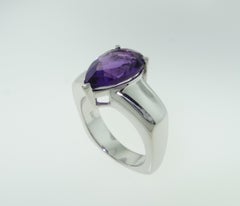 Stupendo anello solitario con ametista a goccia da 3,95 carati