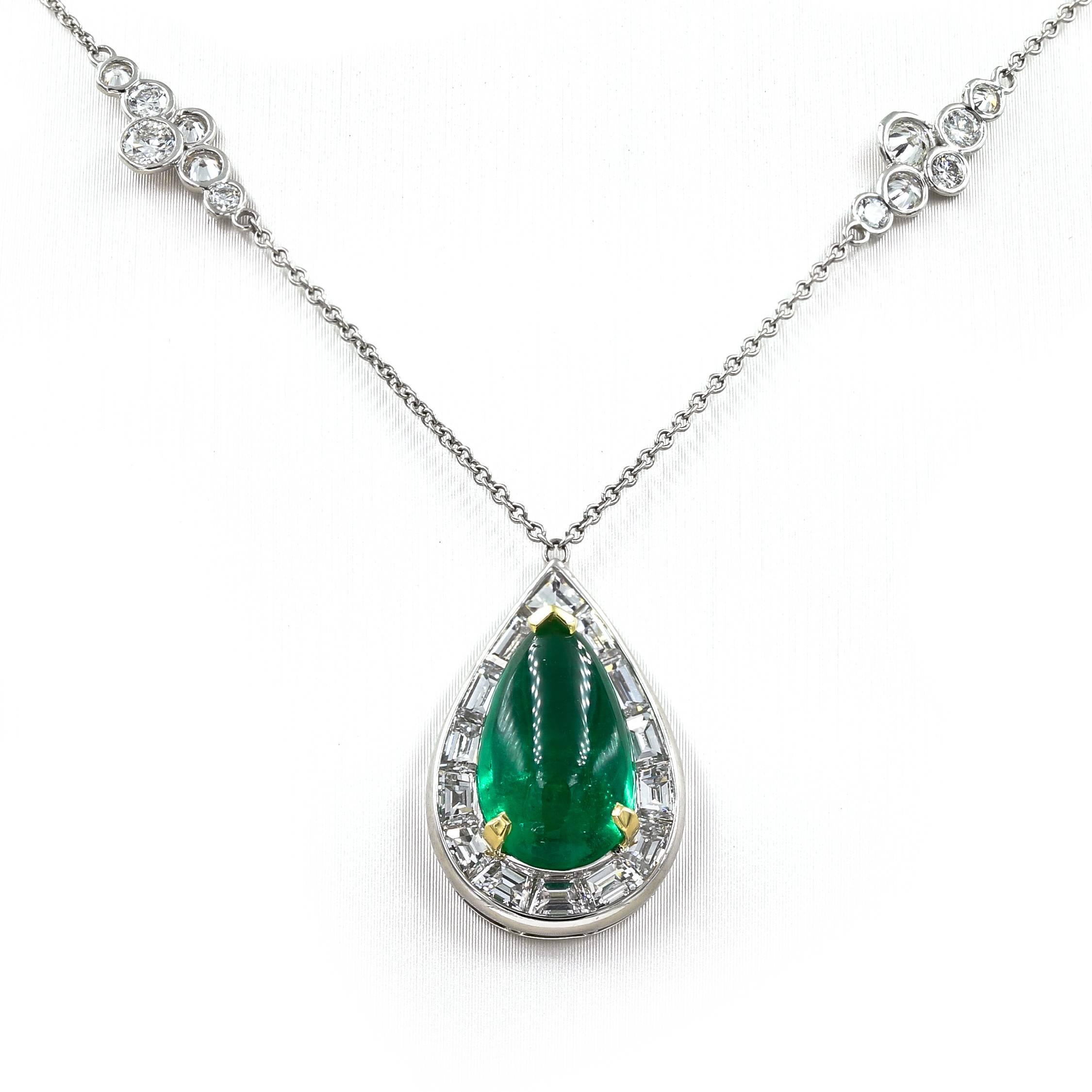 Contemporary Stunning 3.95 Carat Cabochon Emerald and Diamond Necklace