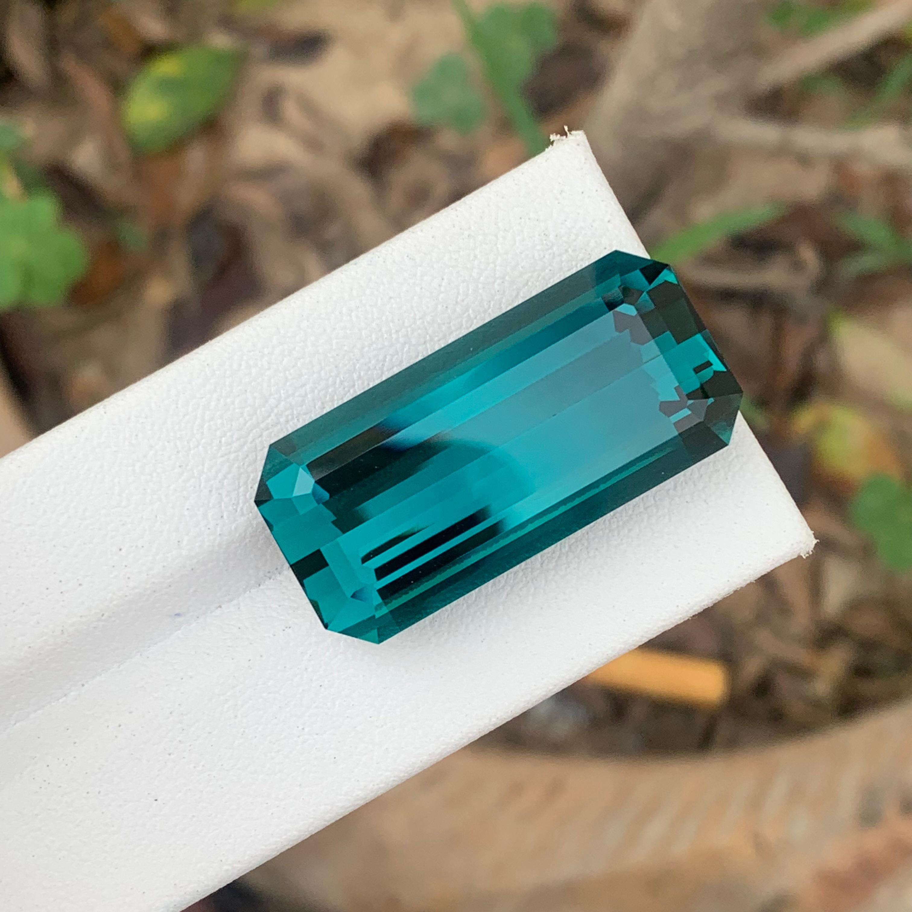 Stunning 40.80 Carat Natural Loose Blue Indicolite Tourmaline for Necklace Jewel For Sale 1