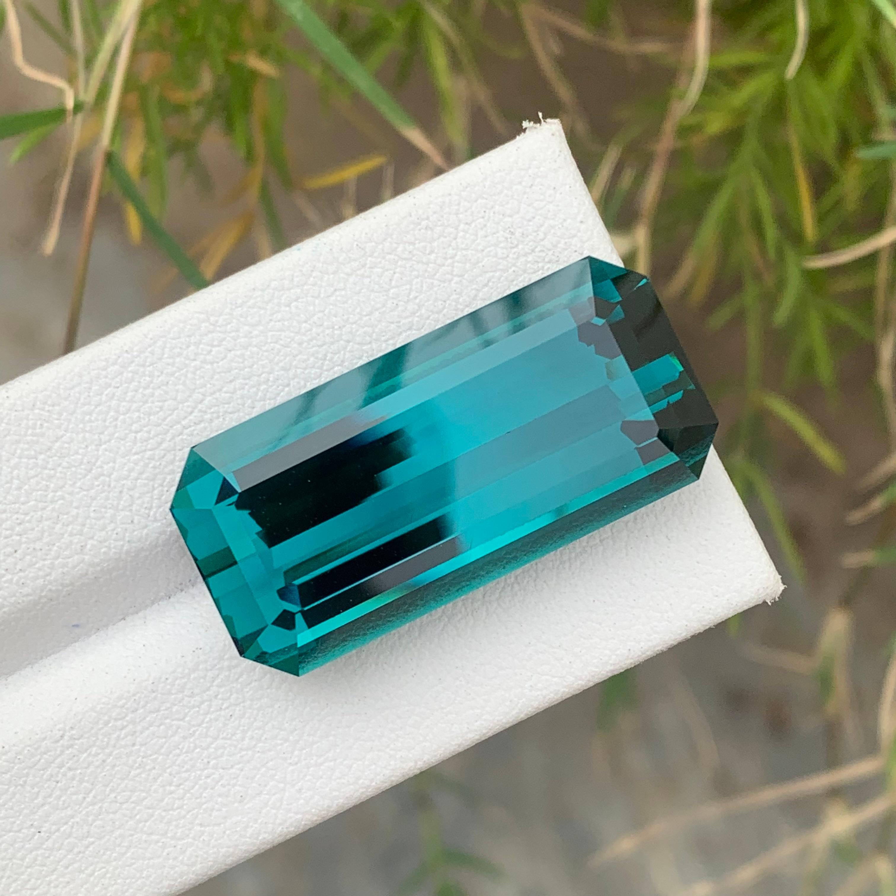 Stunning 40.80 Carat Natural Loose Blue Indicolite Tourmaline for Necklace Jewel For Sale 2