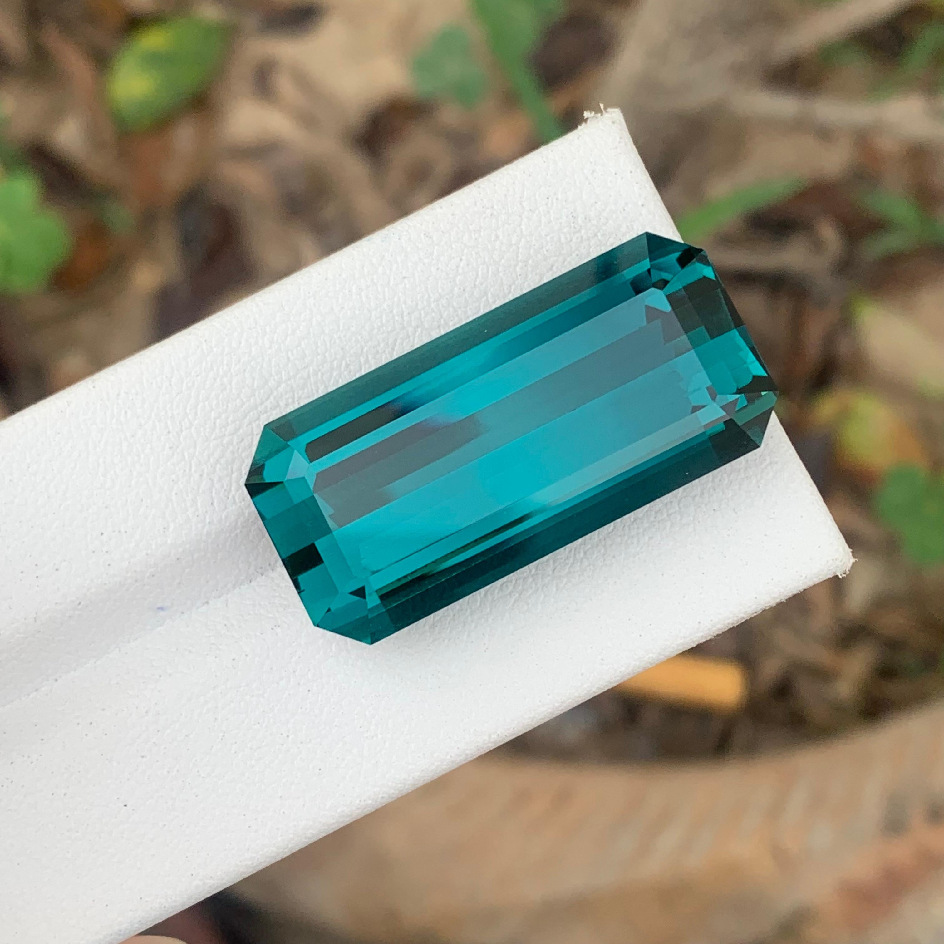 Stunning 40.80 Carat Natural Loose Blue Indicolite Tourmaline for Necklace Jewel For Sale 4