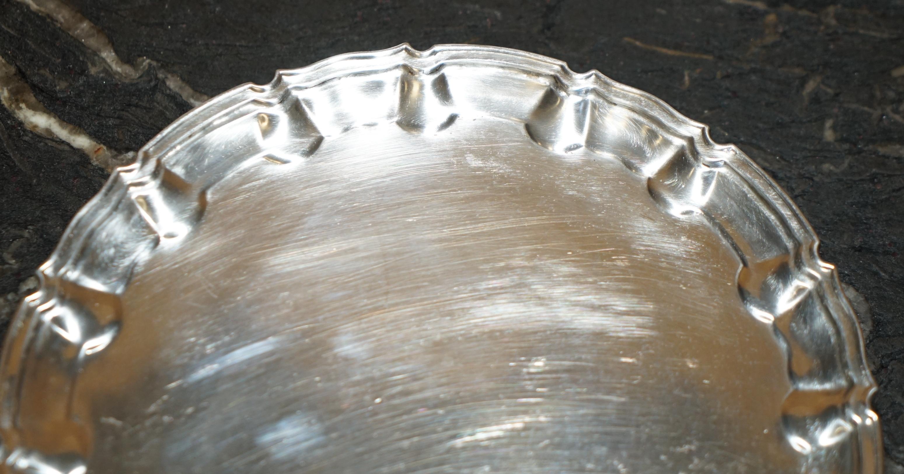 STUNNING 441 GRAMS SOLID STERLING SiLVER SERVING TRADE MADE IN LONDON IN 1904 in vendita 1