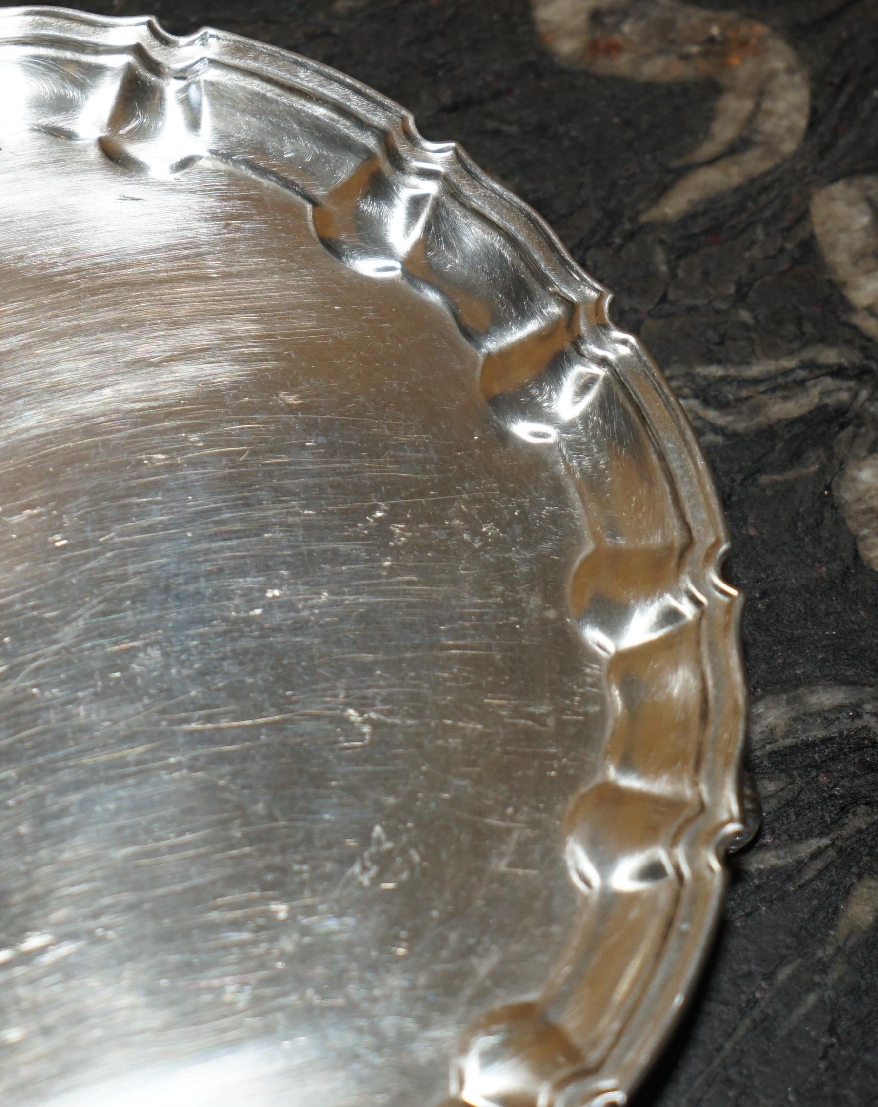 STUNNING 441 GRAMS SOLID STERLING SiLVER SERVING TRADE MADE IN LONDON IN 1904 in vendita 2