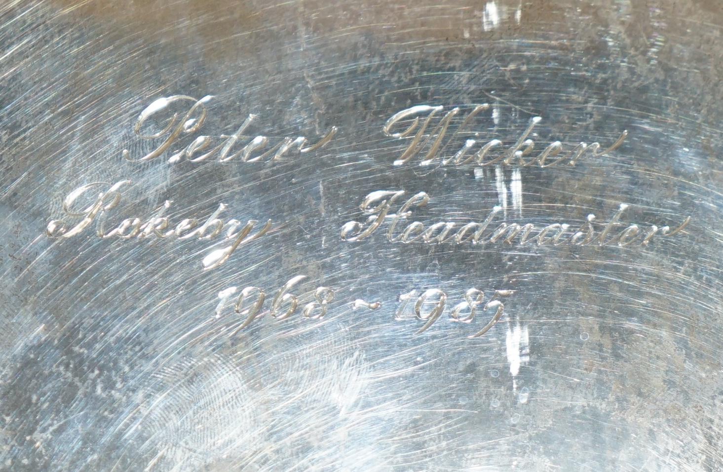 STUNNING 441 GRAMS SOLID STERLING SiLVER SERVING TRADE MADE IN LONDON IN 1904 in vendita 5