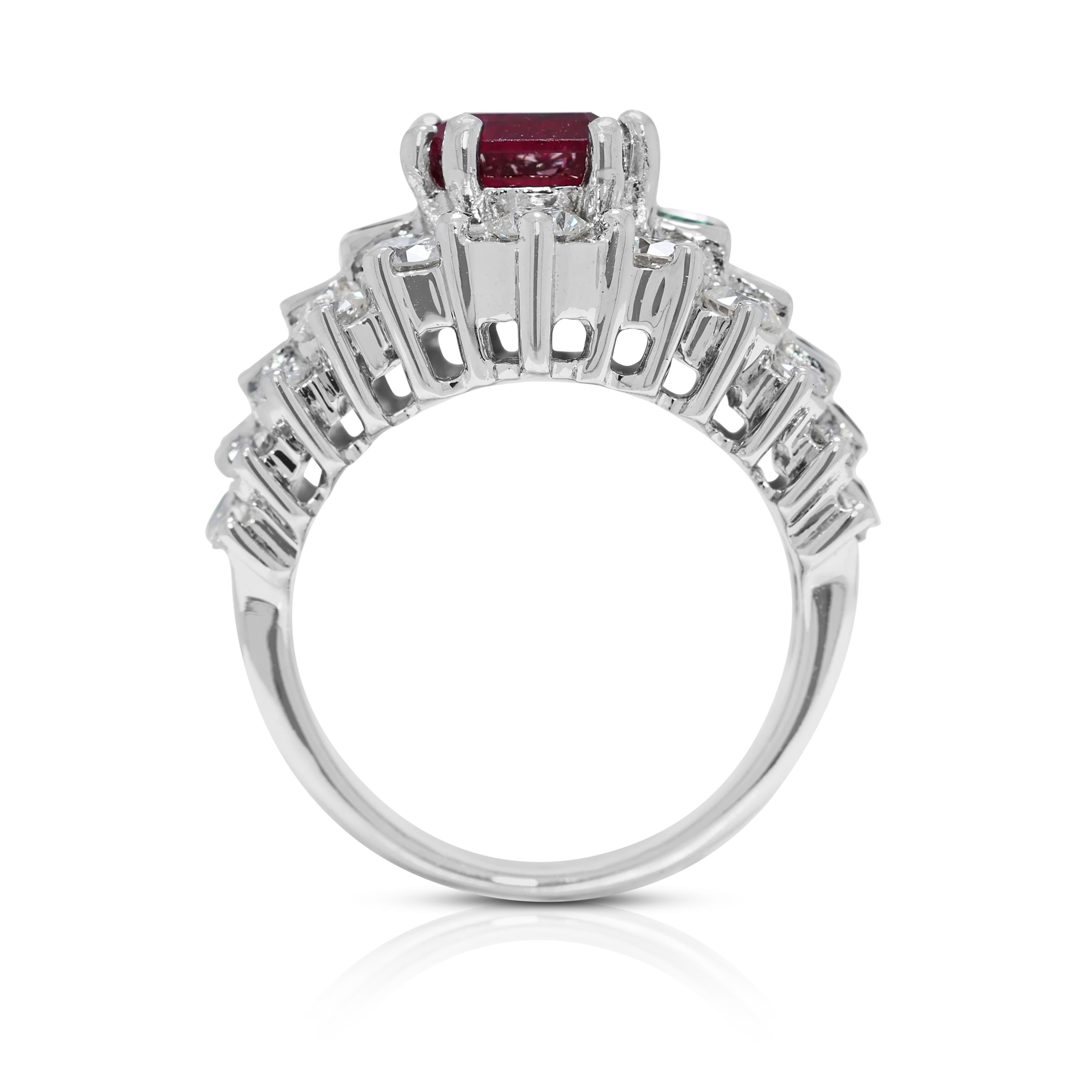 Stunning 4.66ct Tourmaline, Tsavorite, & Diamonds Ring in 18K White Gold For Sale 2