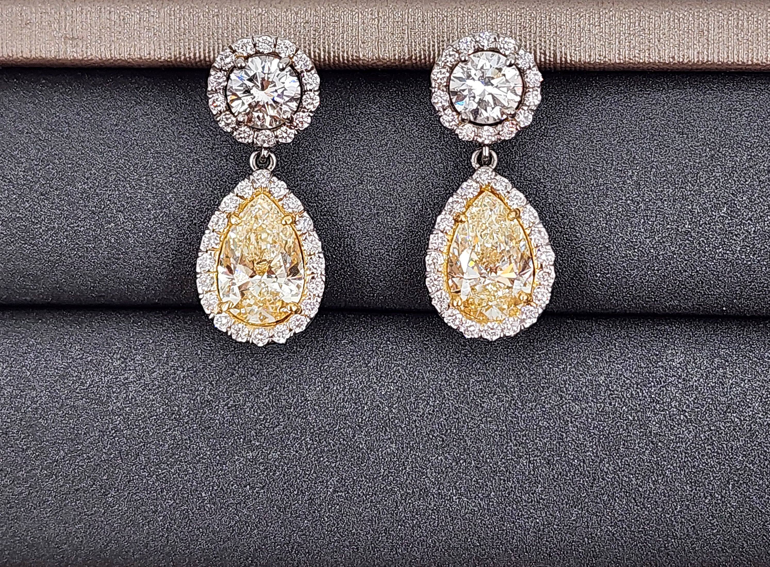 Orecchini pendenti con diamanti e giallo naturale da 4,93 carati in vendita