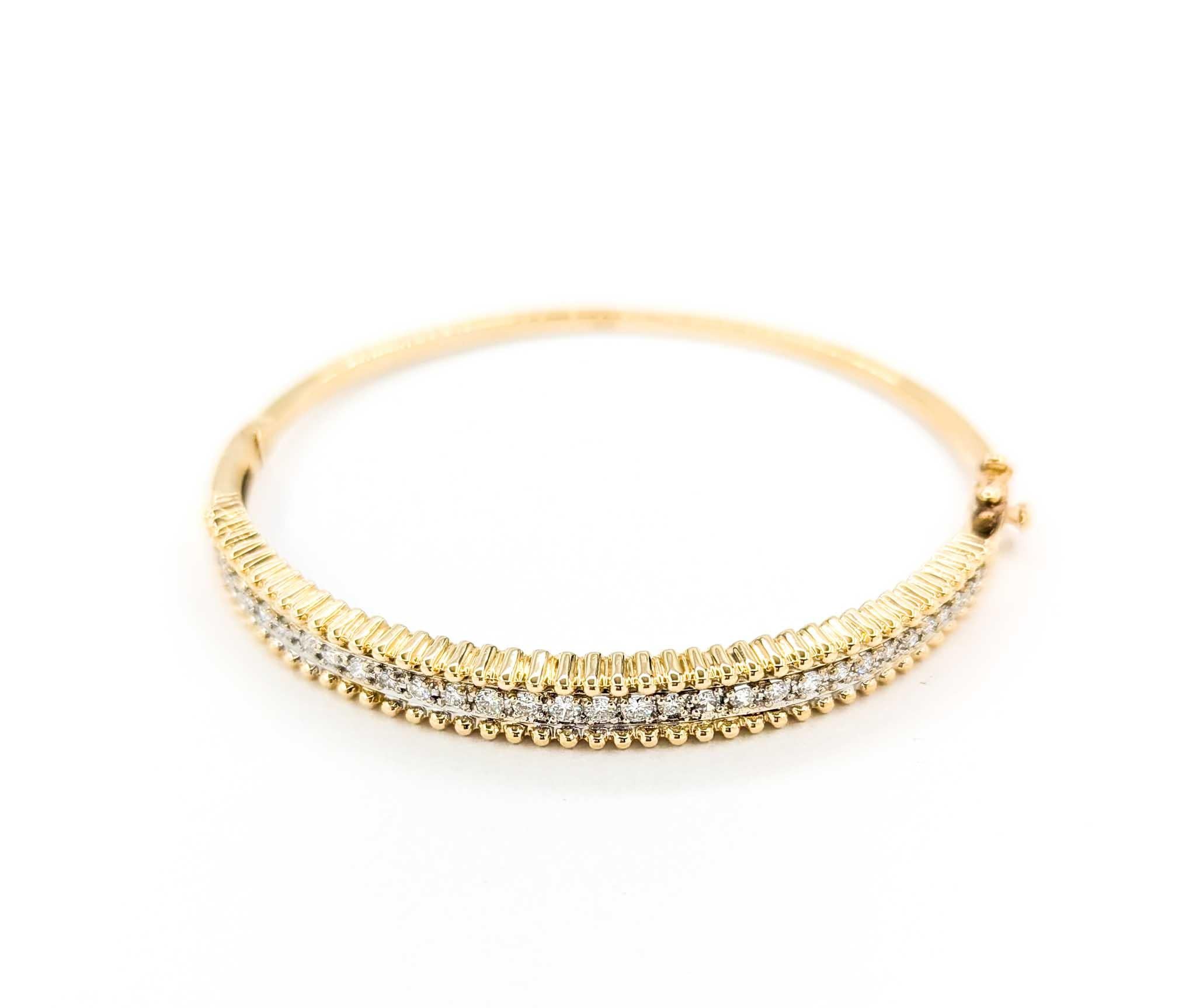Superbe bracelet à charnière en or jaune avec un diamant de 0,50ctw en vente 1