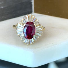 Stunning 5.48CT Ruby & Diamond 18K Gold Ring GIA