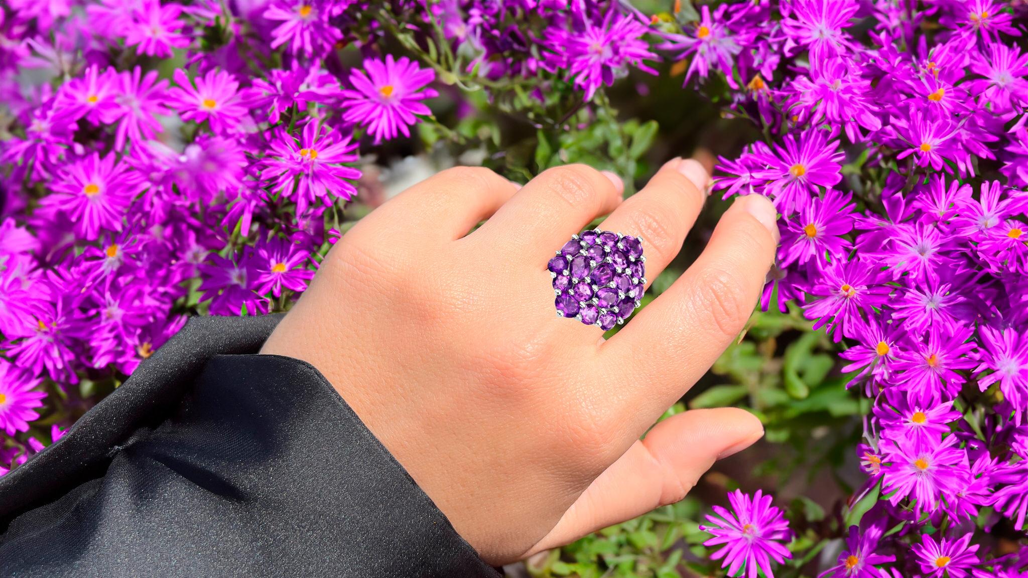 Stunning 5.50 Carats Natural Amethyst Cocktail Ring Sterling Silver Corte pera en venta