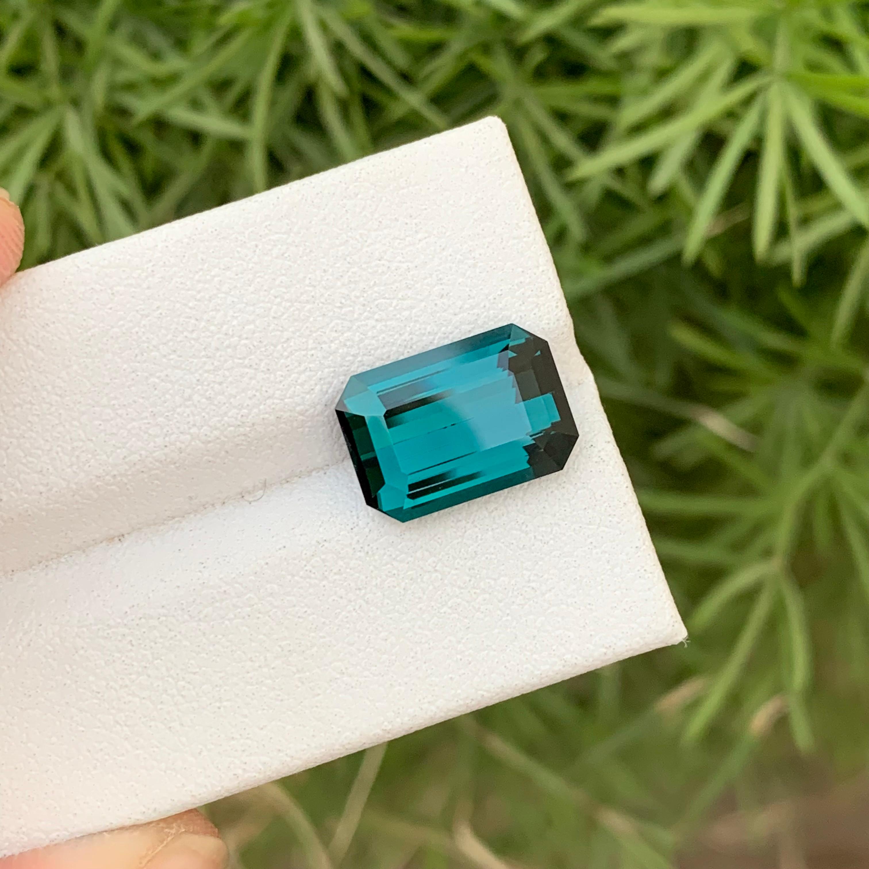 Stunning 5.60 Carats Natural Loose Indicolite Tourmaline Gemstone Emerald Shape For Sale 5