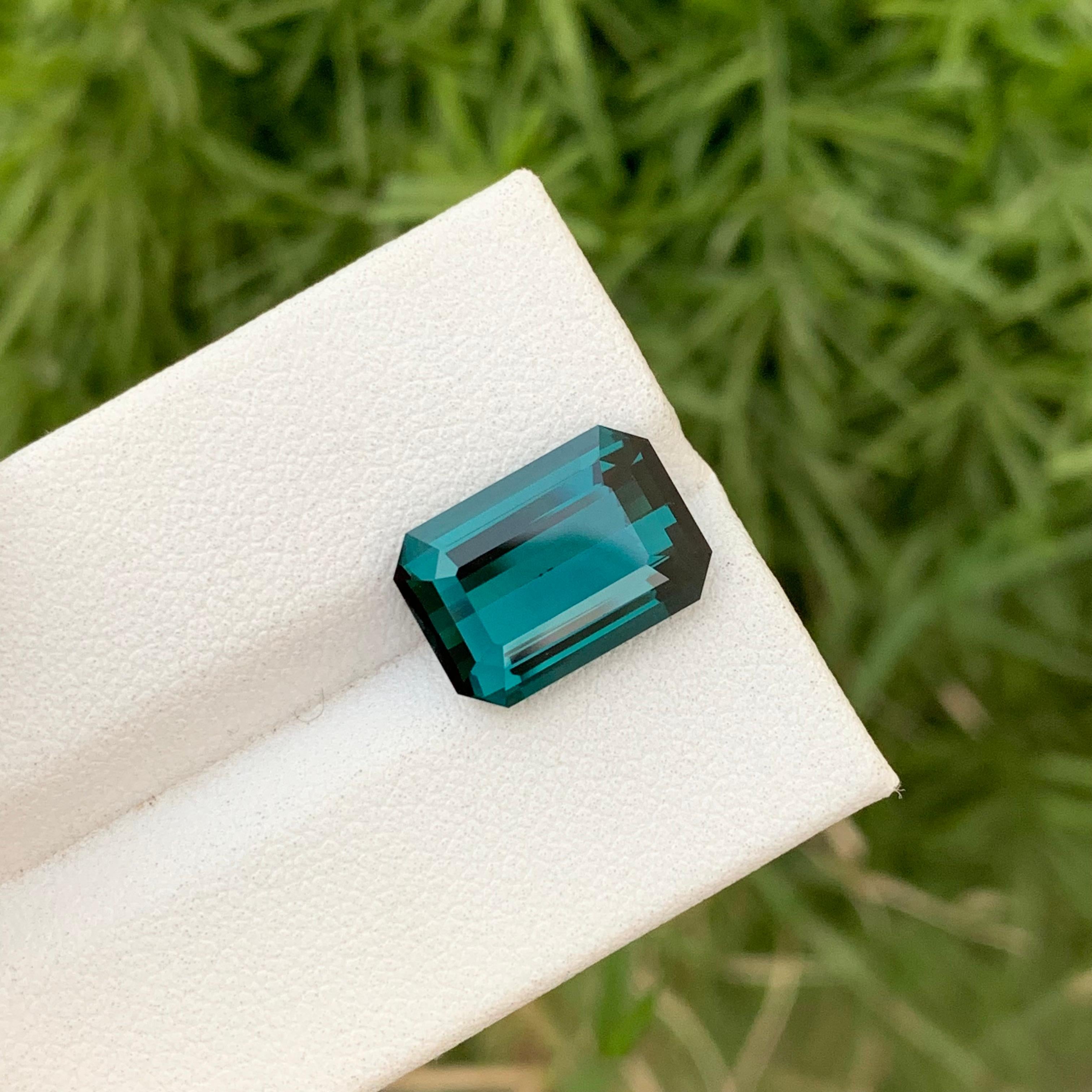 Superbe tourmaline indicolite naturelle en forme d'émeraude de 5,60 carats en vente 14