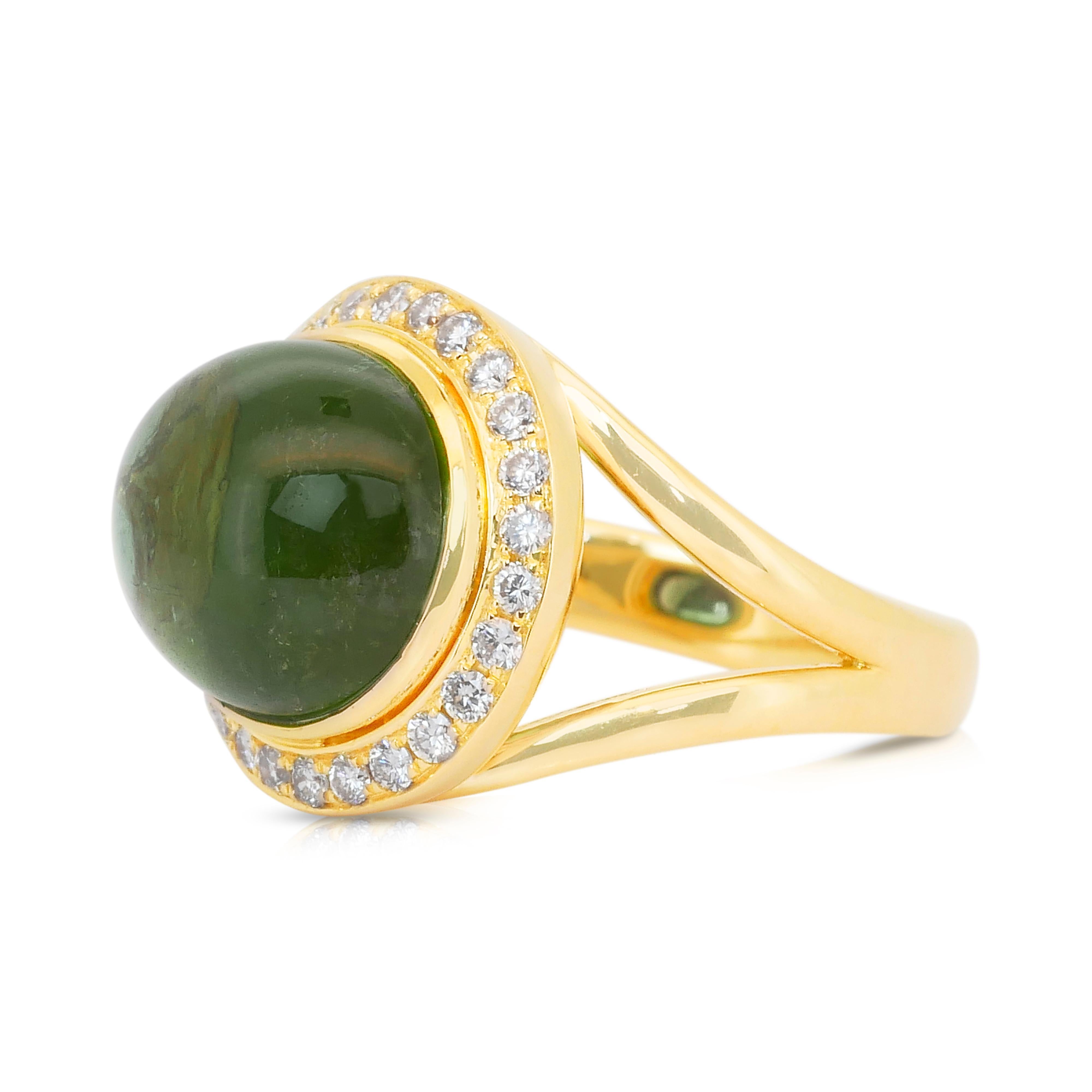 Taille ovale Superbe bague cocktail en or jaune 18k avec tourmaline et diamants de 5,70ct en vente