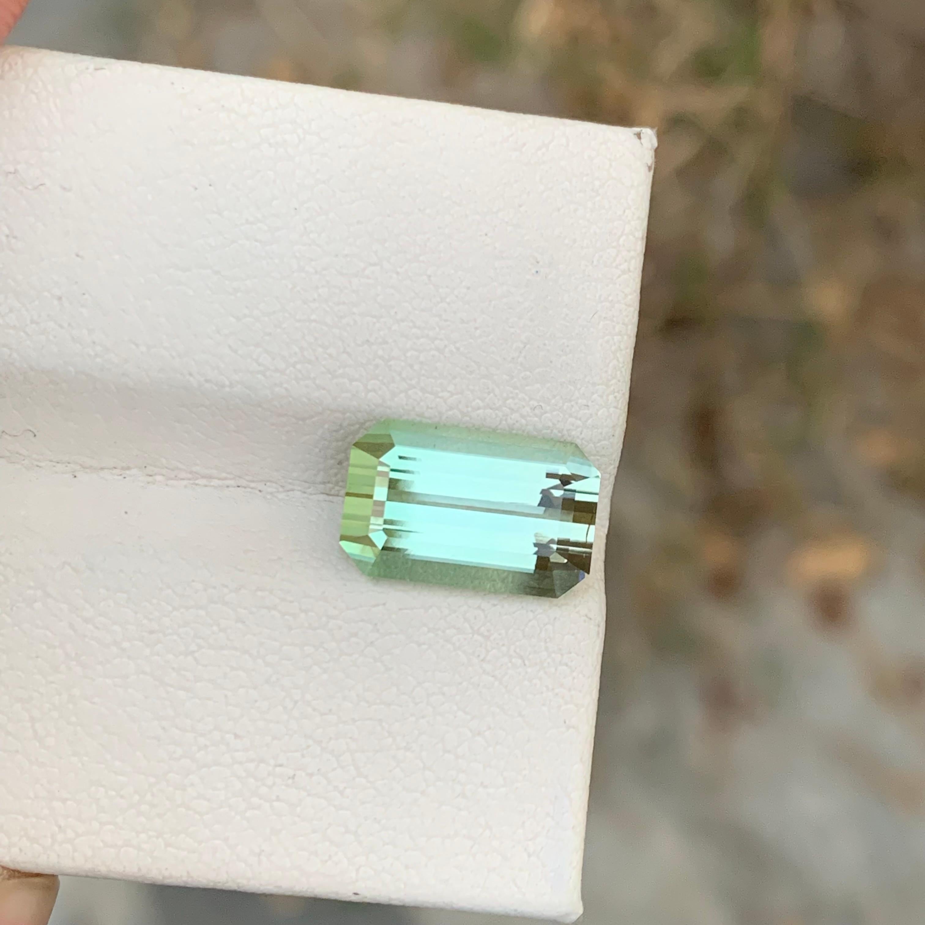 Stunning 6.10 Carats Natural Loose Tourmaline Light Green Color Ring Gem  For Sale 6