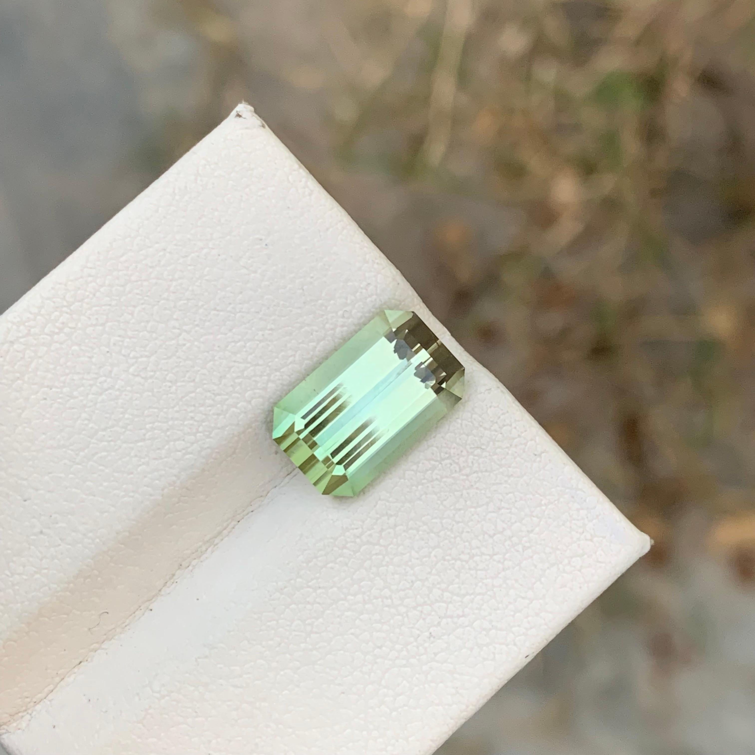 Stunning 6.10 Carats Natural Loose Tourmaline Light Green Color Ring Gem  For Sale 11