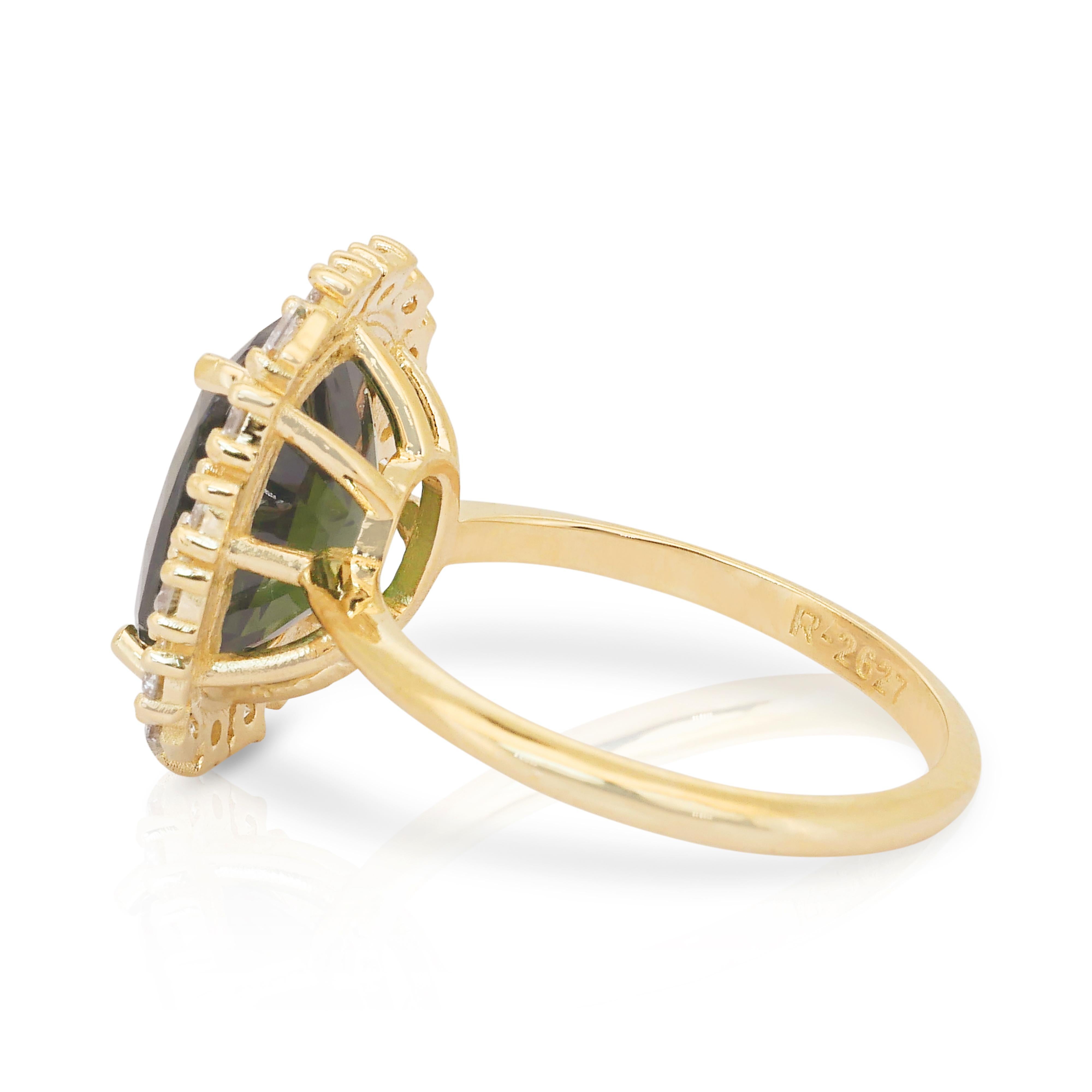 Women's Stunning 6.23ct Zircon and Diamonds Cocktail Ring in 14k Yellow Gold - GIA For Sale
