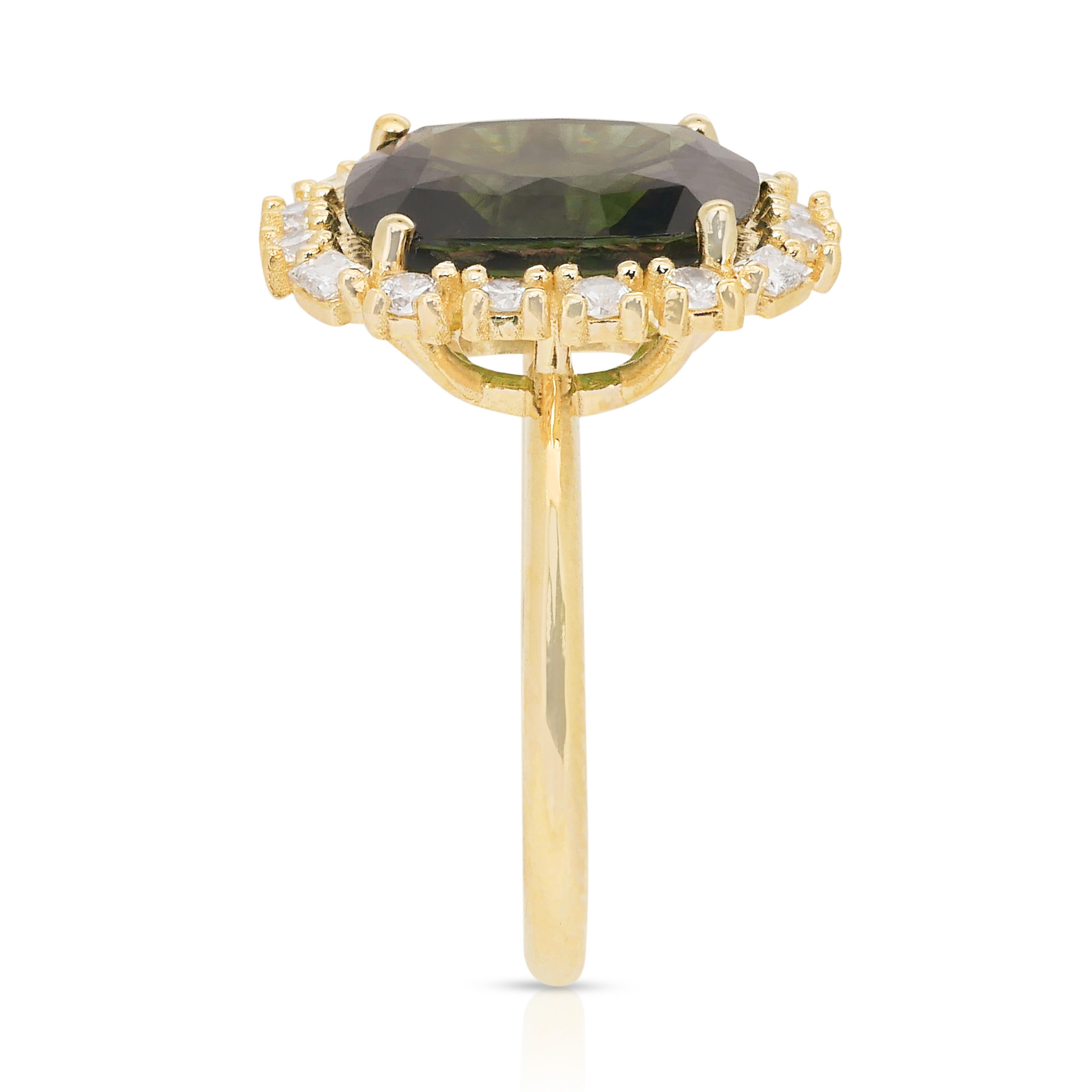 Stunning 6.23ct Zircon and Diamonds Cocktail Ring in 14k Yellow Gold - GIA For Sale 2