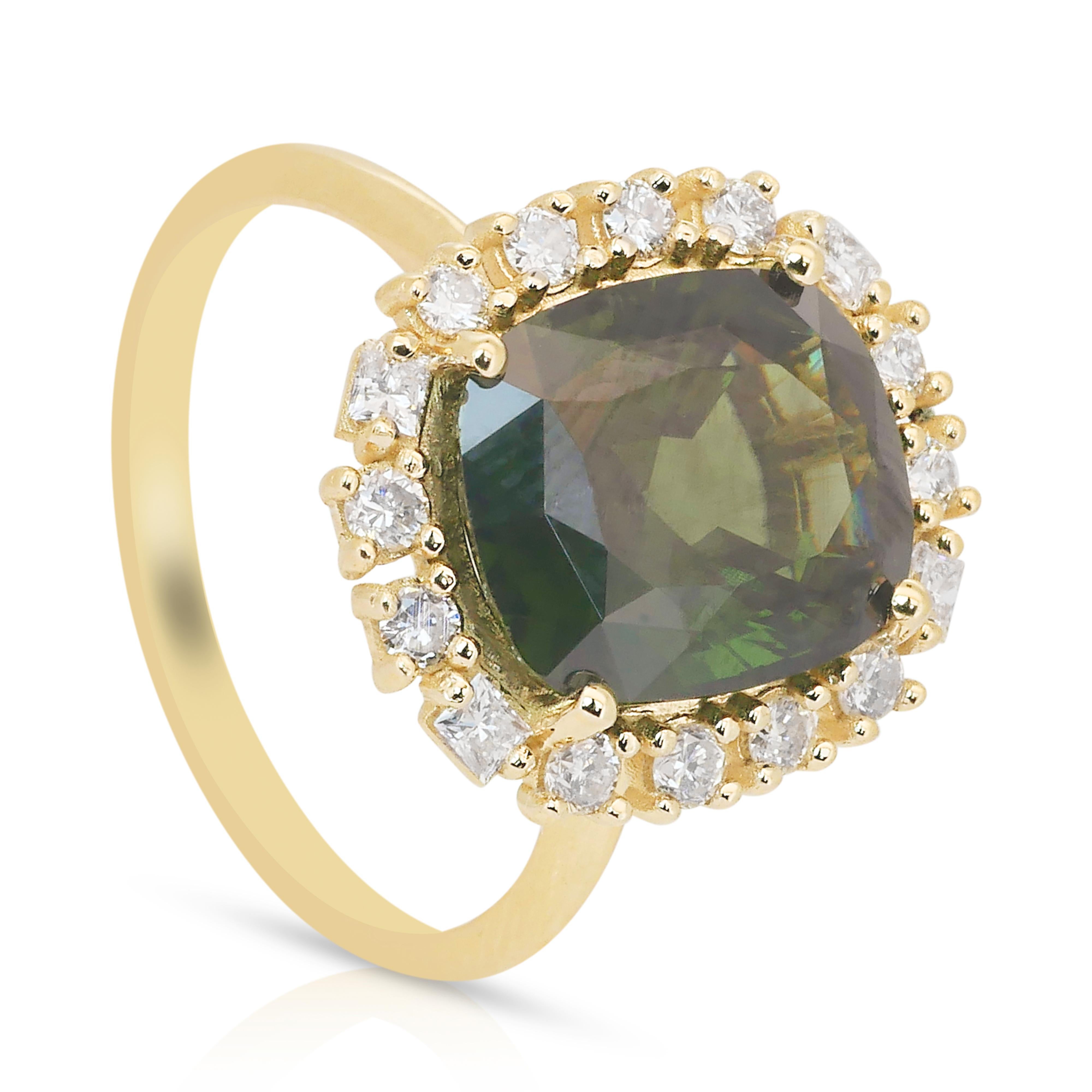 Stunning 6.23ct Zircon and Diamonds Cocktail Ring in 14k Yellow Gold - GIA For Sale 3