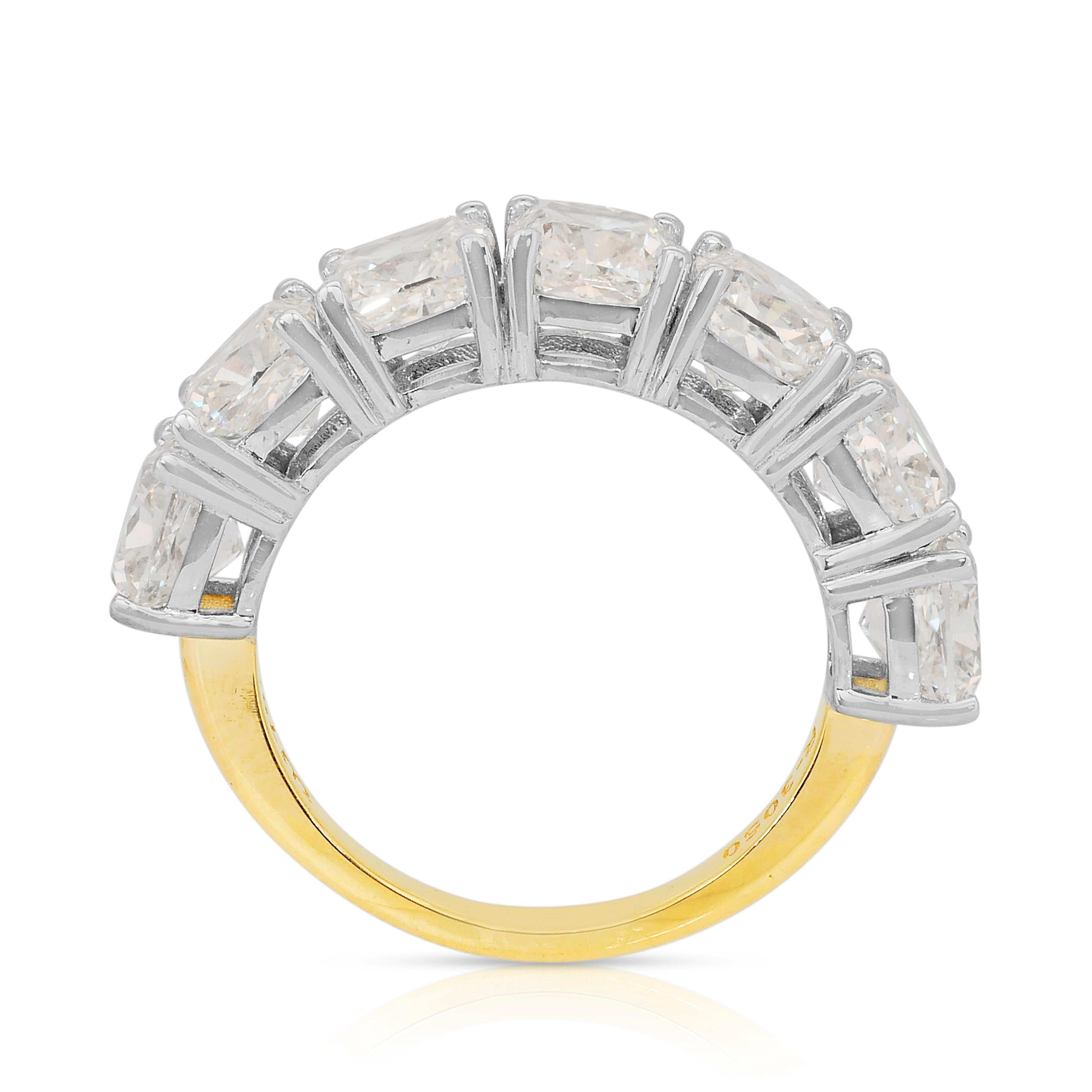 Stupendo anello con 7 pietre di diamanti da 6,37 carati in oro bianco e giallo 18 carati - certificato IGI in vendita 3