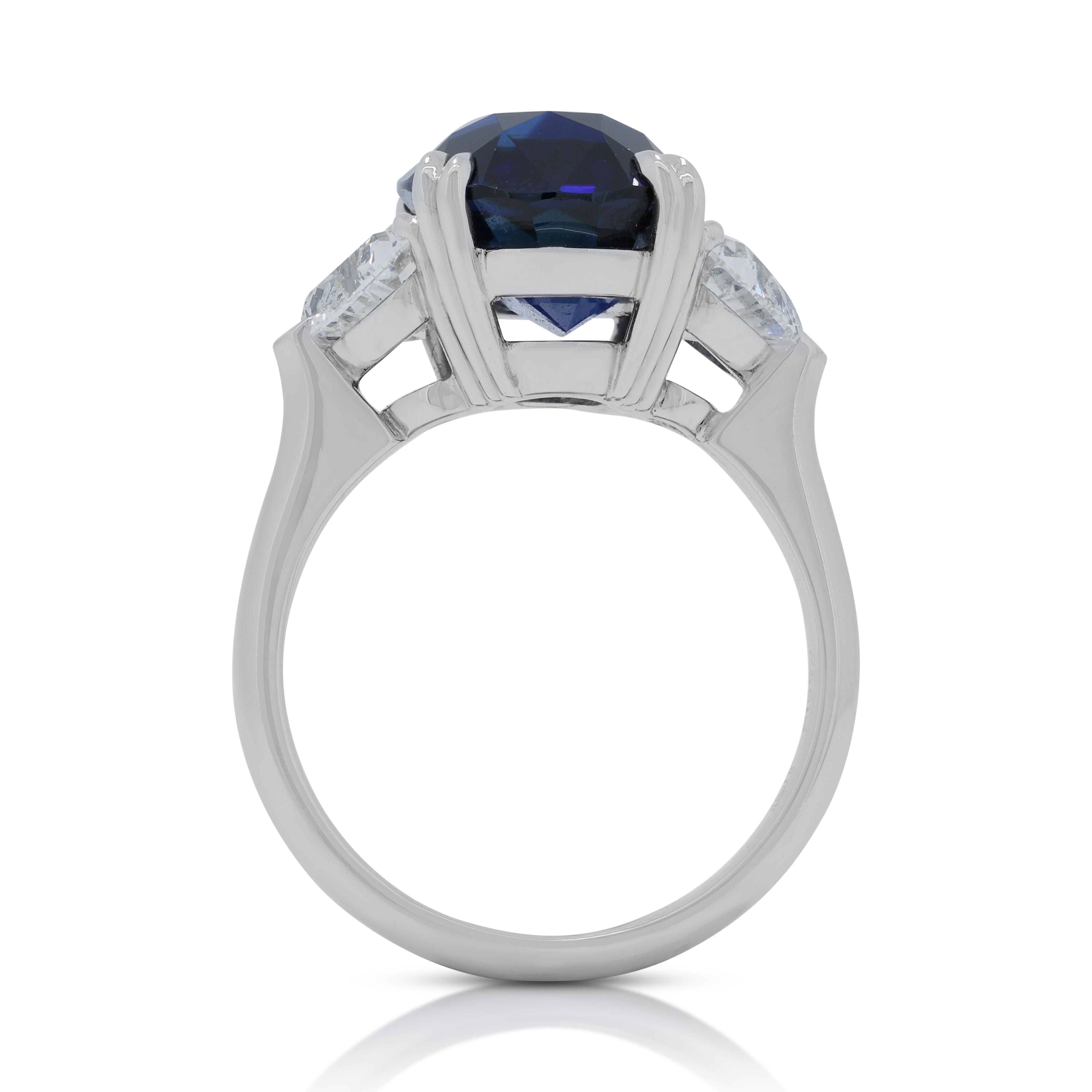 Stunning 7.01ct Sapphire Ring with Side Diamonds in 18K White Gold 2