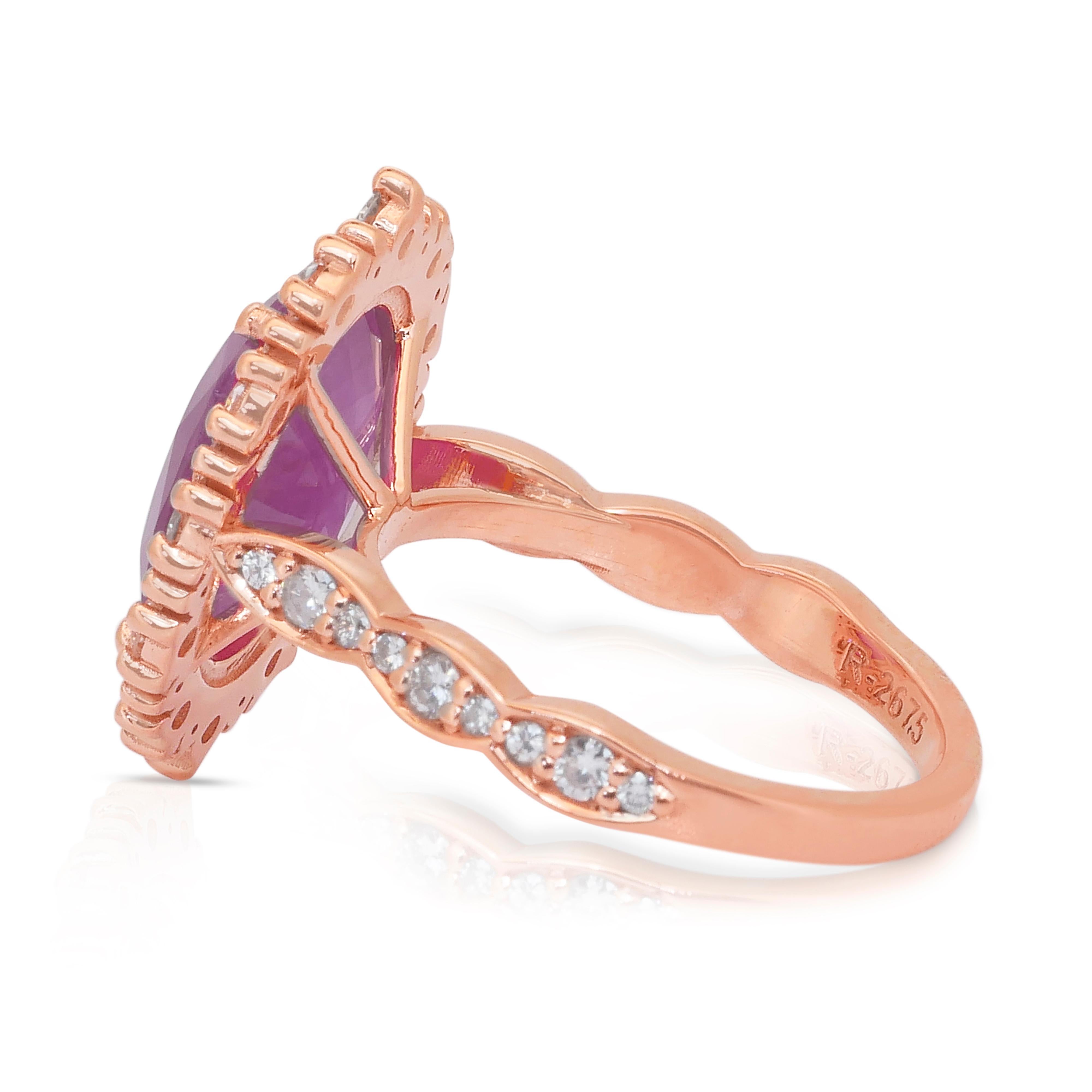Stupendo anello a grappolo con rubino e diamanti da 7,07 carati in oro rosa 18 carati - Certificato GCI in vendita 1