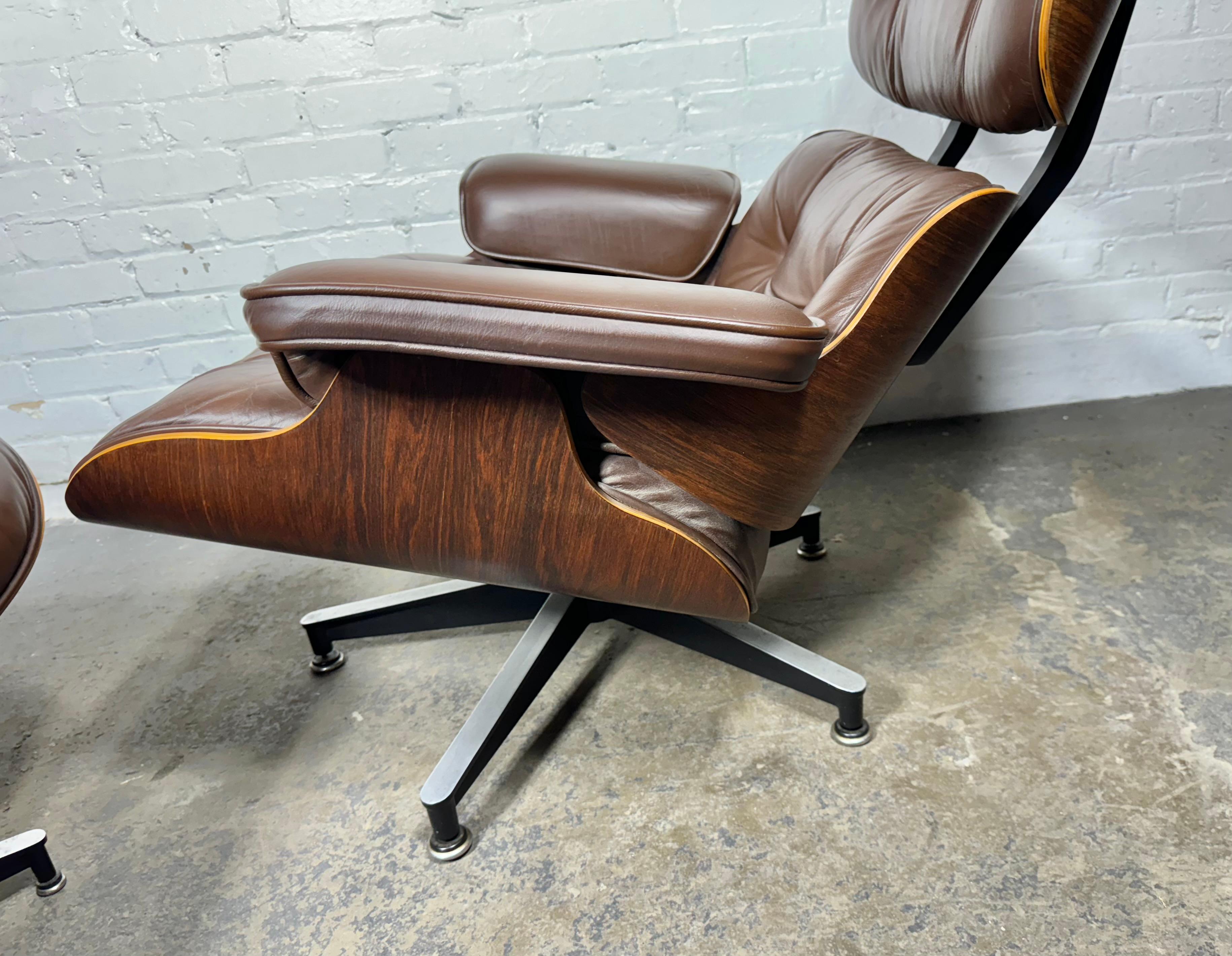 Stunning 70's Rosewood Eames Lounge Chair & Ottoman For Herman Miller In Good Condition In Buffalo, NY
