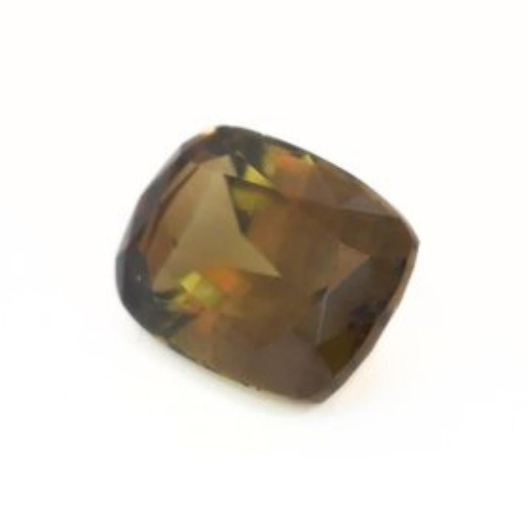 Stunning 7.10ct Alexandrite Gemstone - GIA Certified In New Condition For Sale In רמת גן, IL