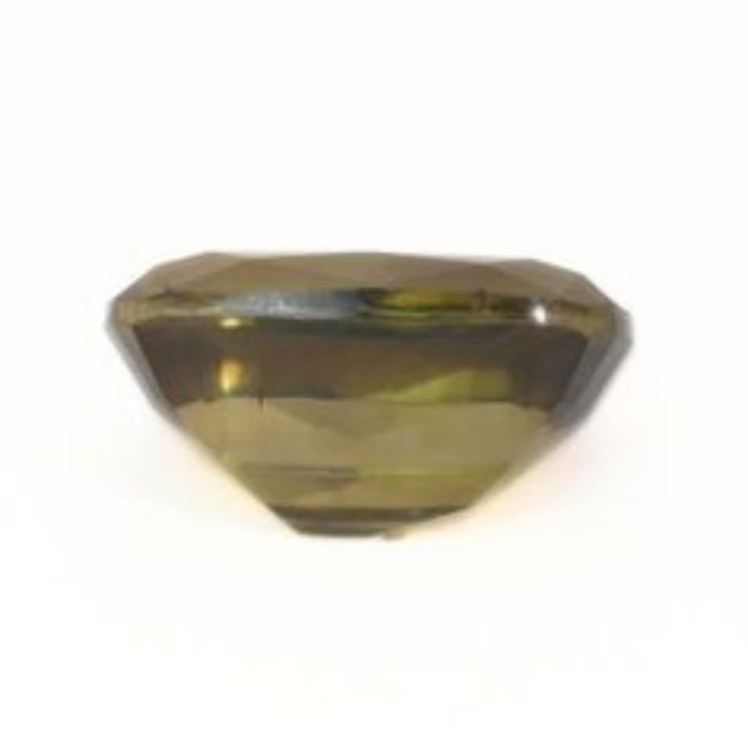 Stunning 7.10ct Alexandrite Gemstone - GIA Certified For Sale 1