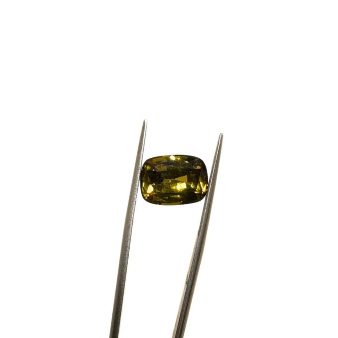 Stunning 7.10ct Alexandrite Gemstone - GIA Certified For Sale 2