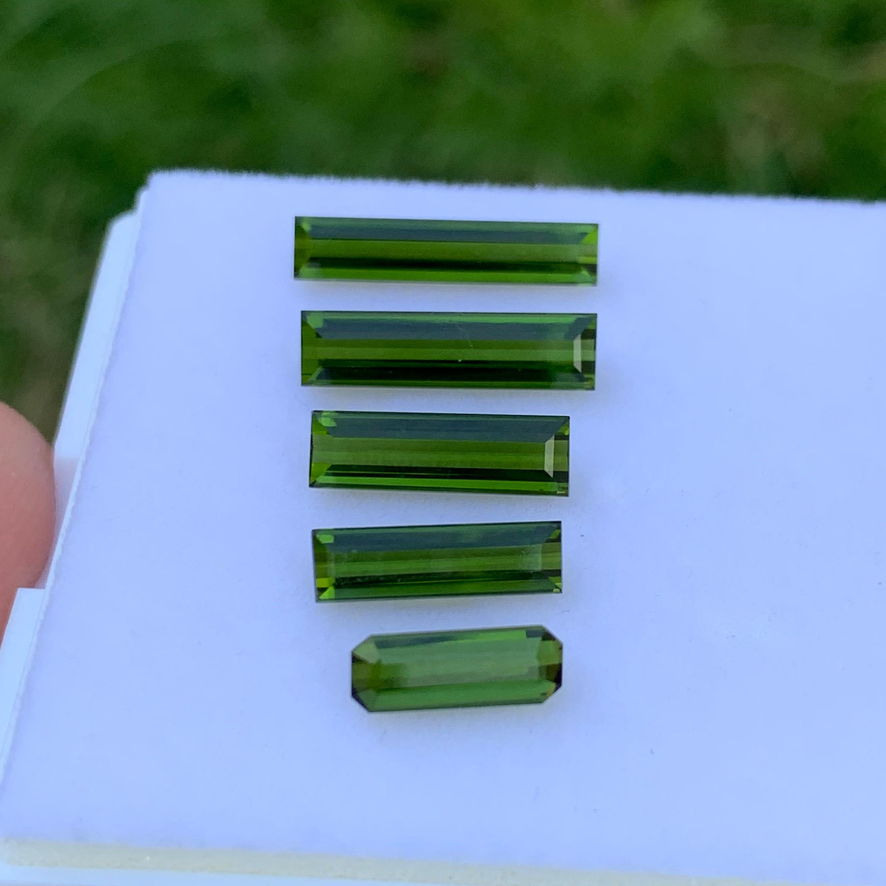 Stunning 7.30 Carats Loose Green Tourmaline Lot Wifi Set For Jewelry Making  For Sale 6